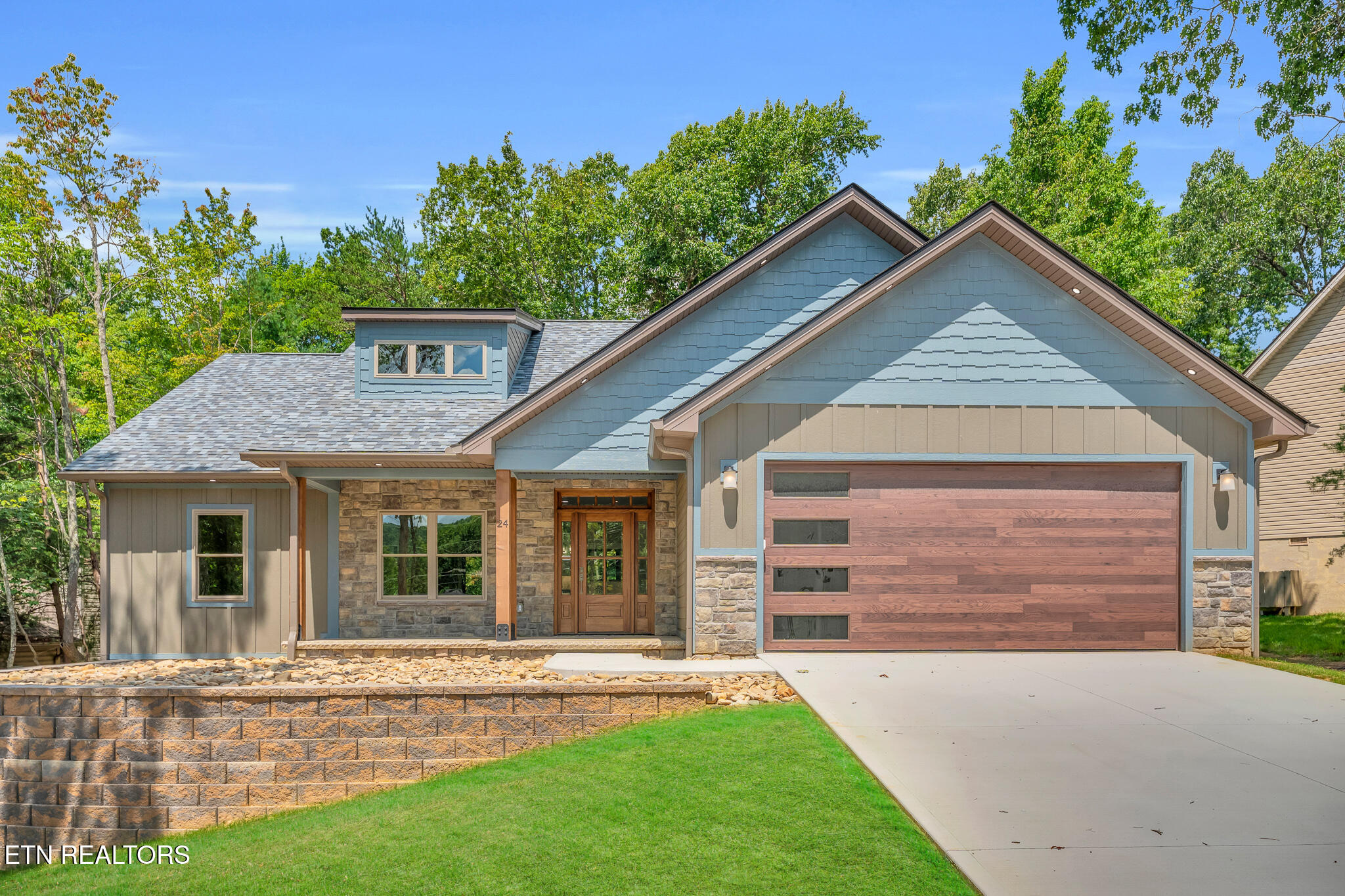 24 Bacham Lane Crossville TN 38558