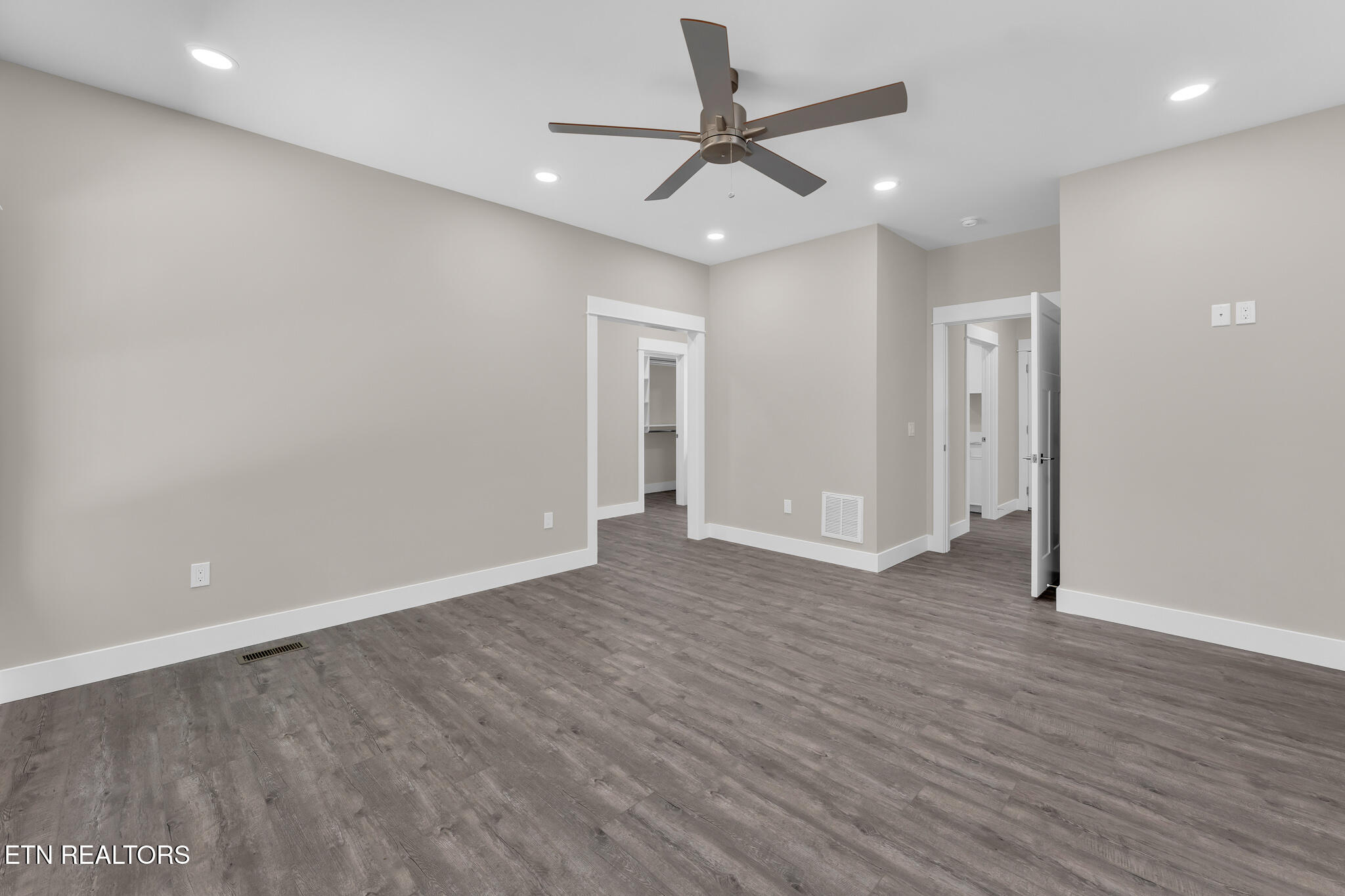24 Bacham Lane Crossville TN 38558