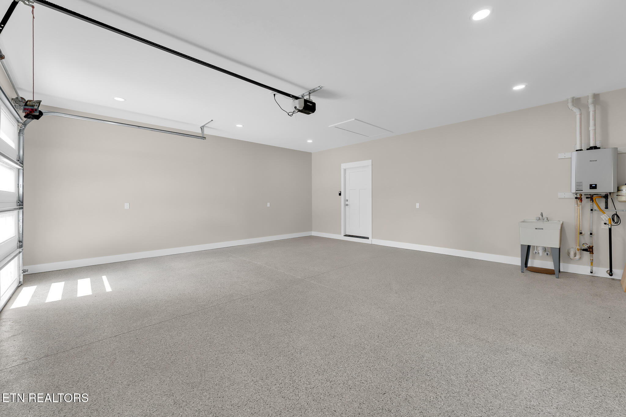 24 Bacham Lane Crossville TN 38558
