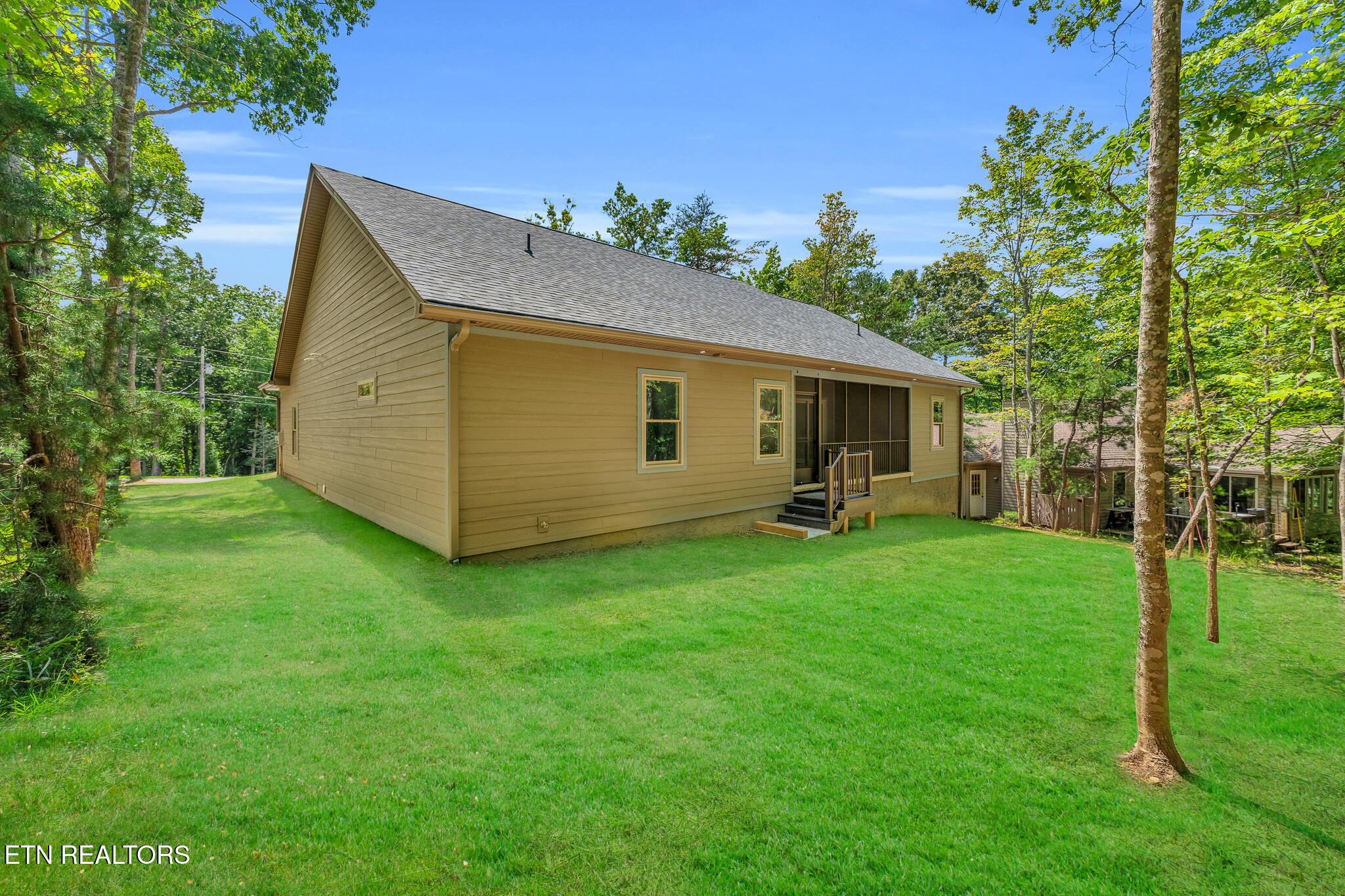 24 Bacham Lane Crossville TN 38558