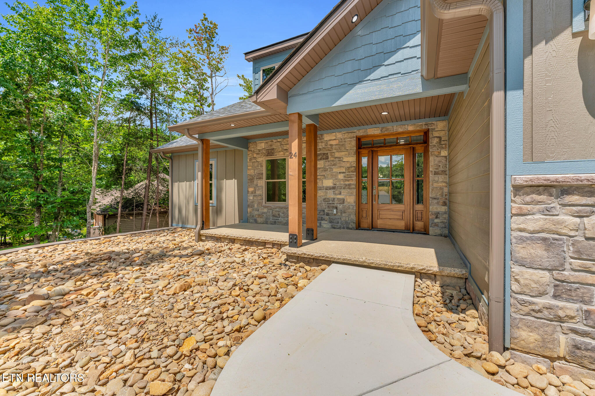 24 Bacham Lane Crossville TN 38558
