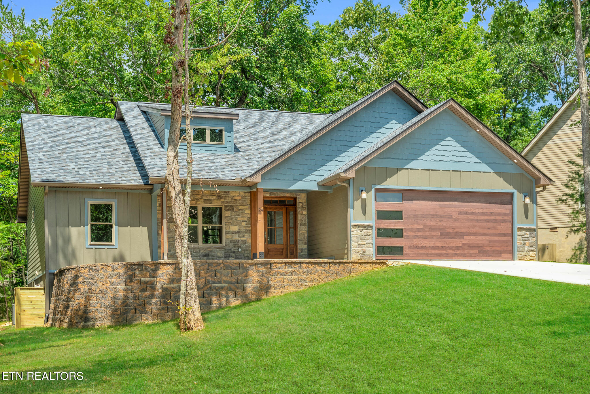 24 Bacham Lane Crossville TN 38558