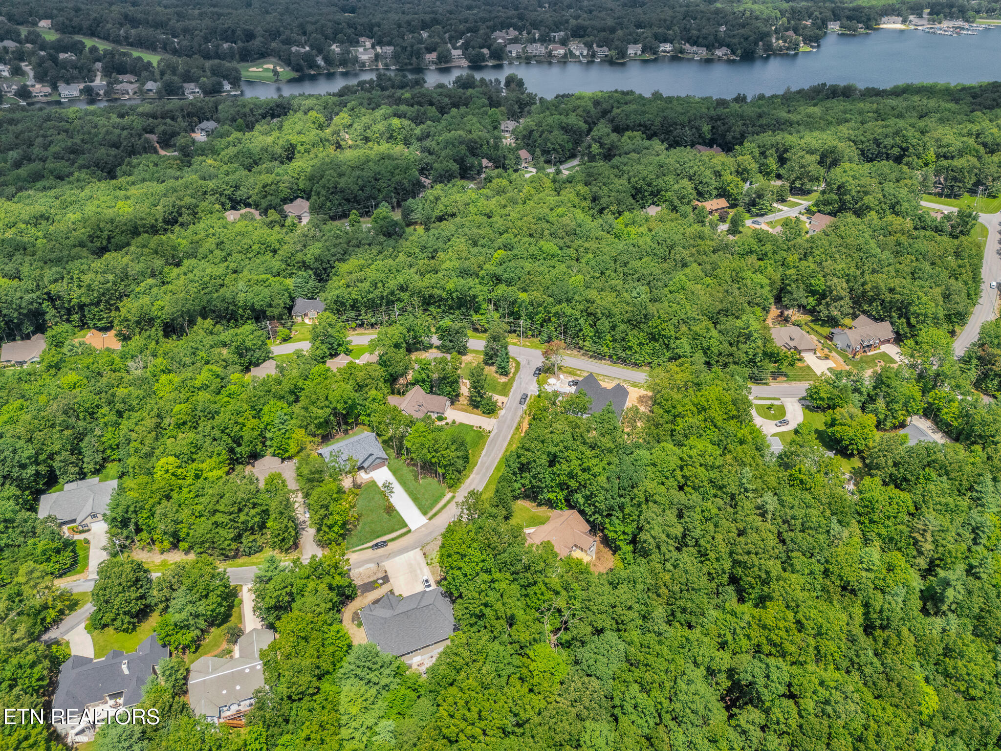 24 Bacham Lane Crossville TN 38558
