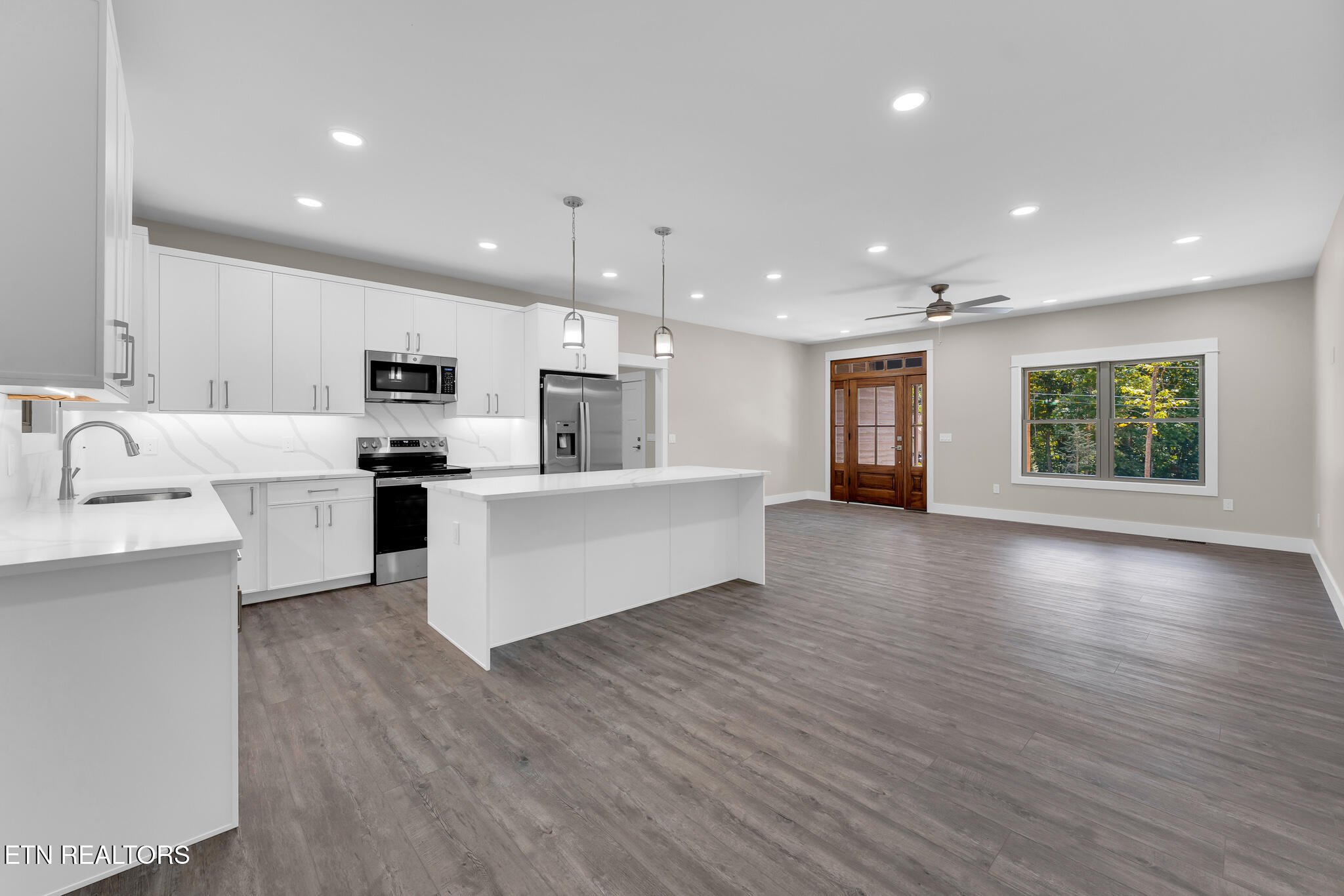 24 Bacham Lane Crossville TN 38558