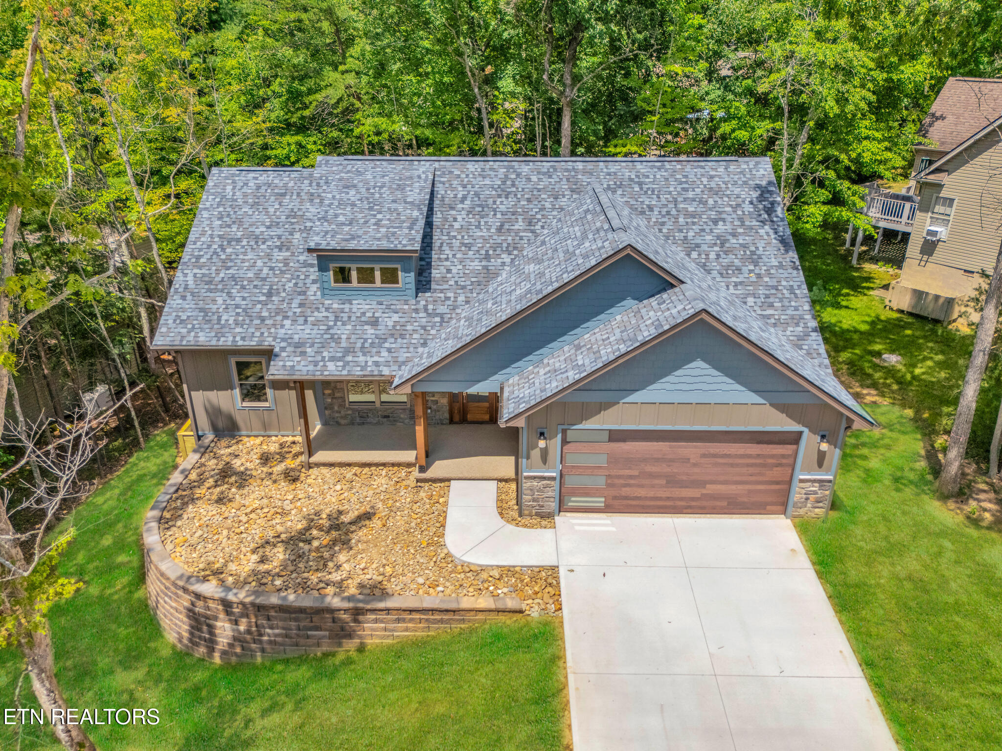 24 Bacham Lane Crossville TN 38558