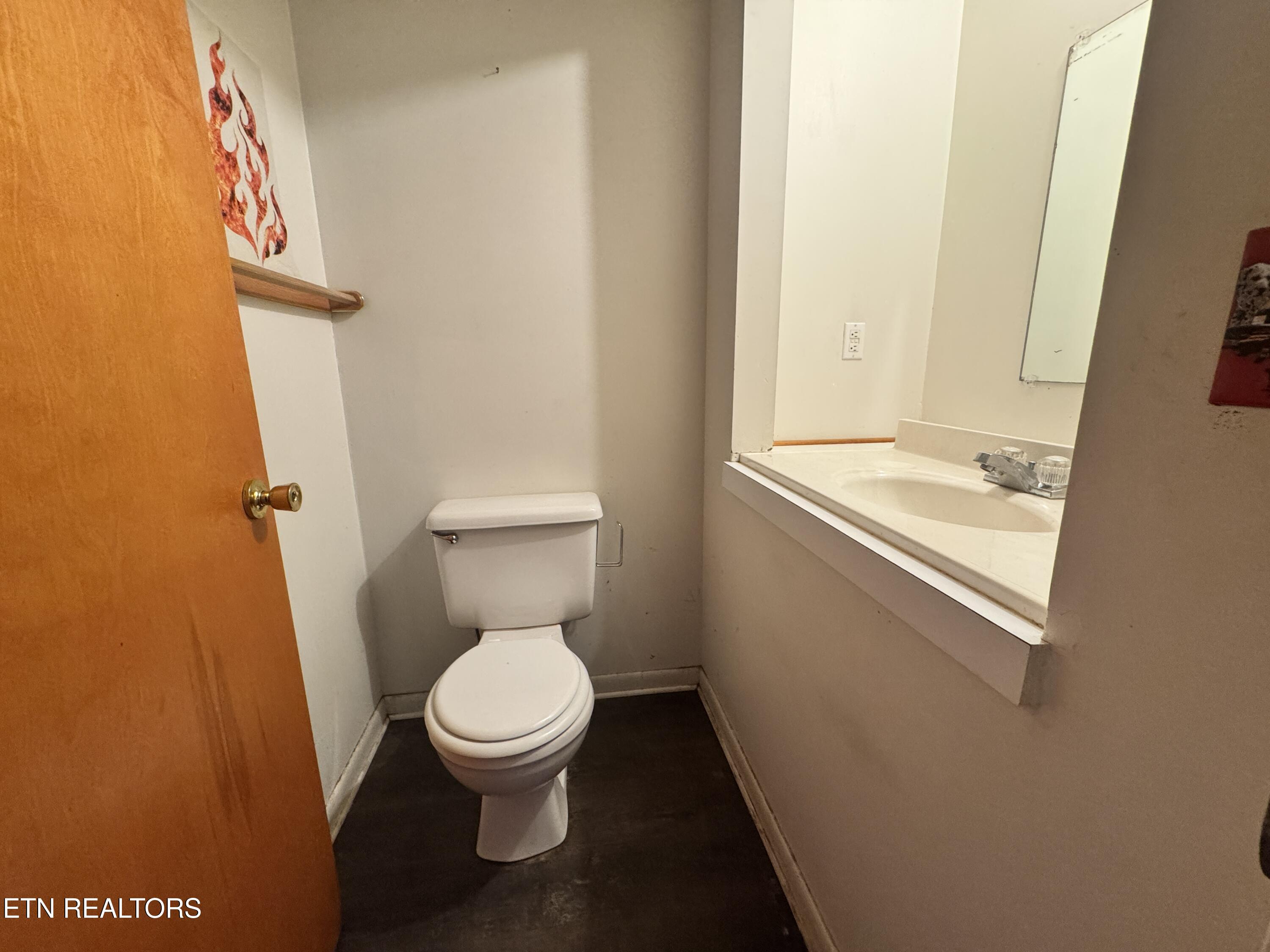 3614 Muddy Pond Road Monterey TN 38574