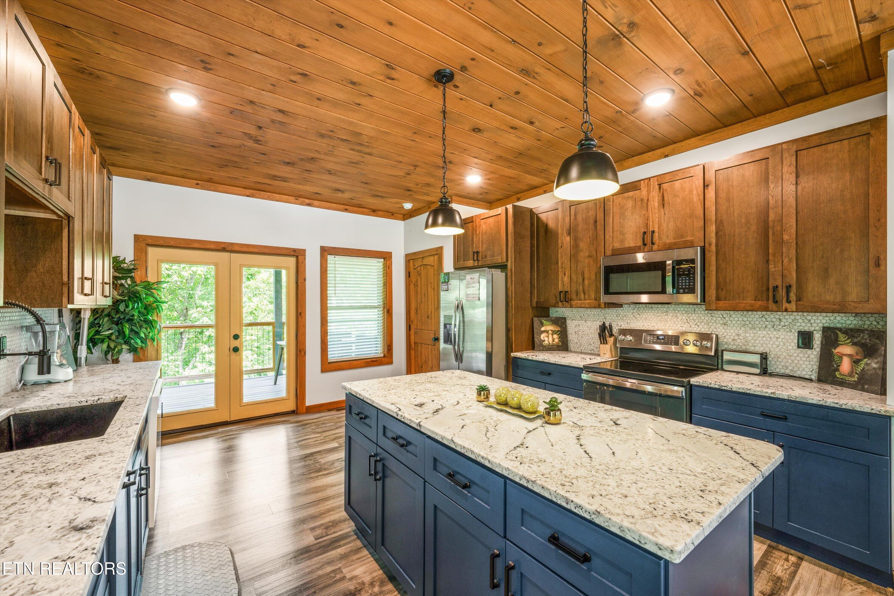 2922 Lightning Strike Drive Sevierville TN 37876
