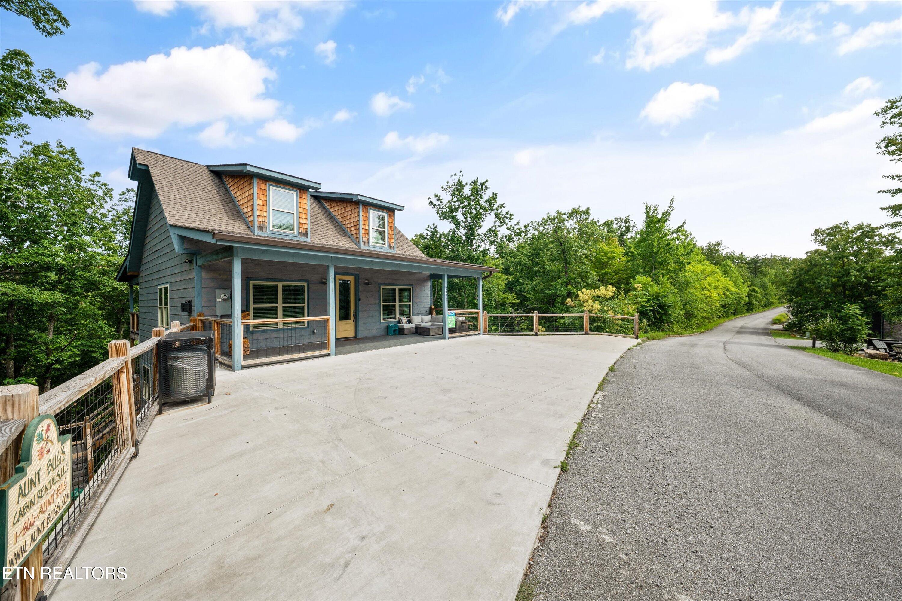 2922 Lightning Strike Drive Sevierville TN 37876