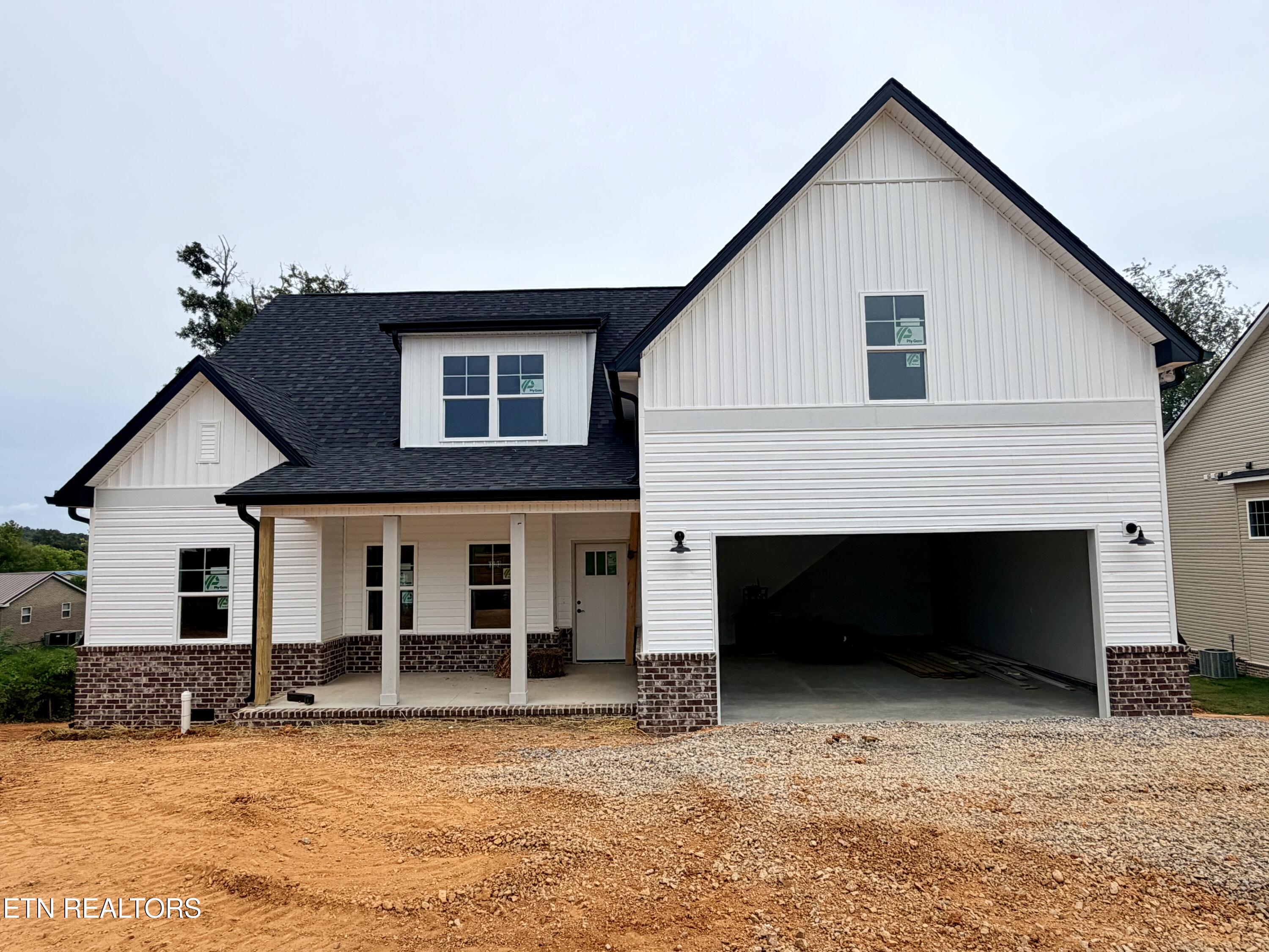 222 English Oak Lane Lenoir City TN 37771