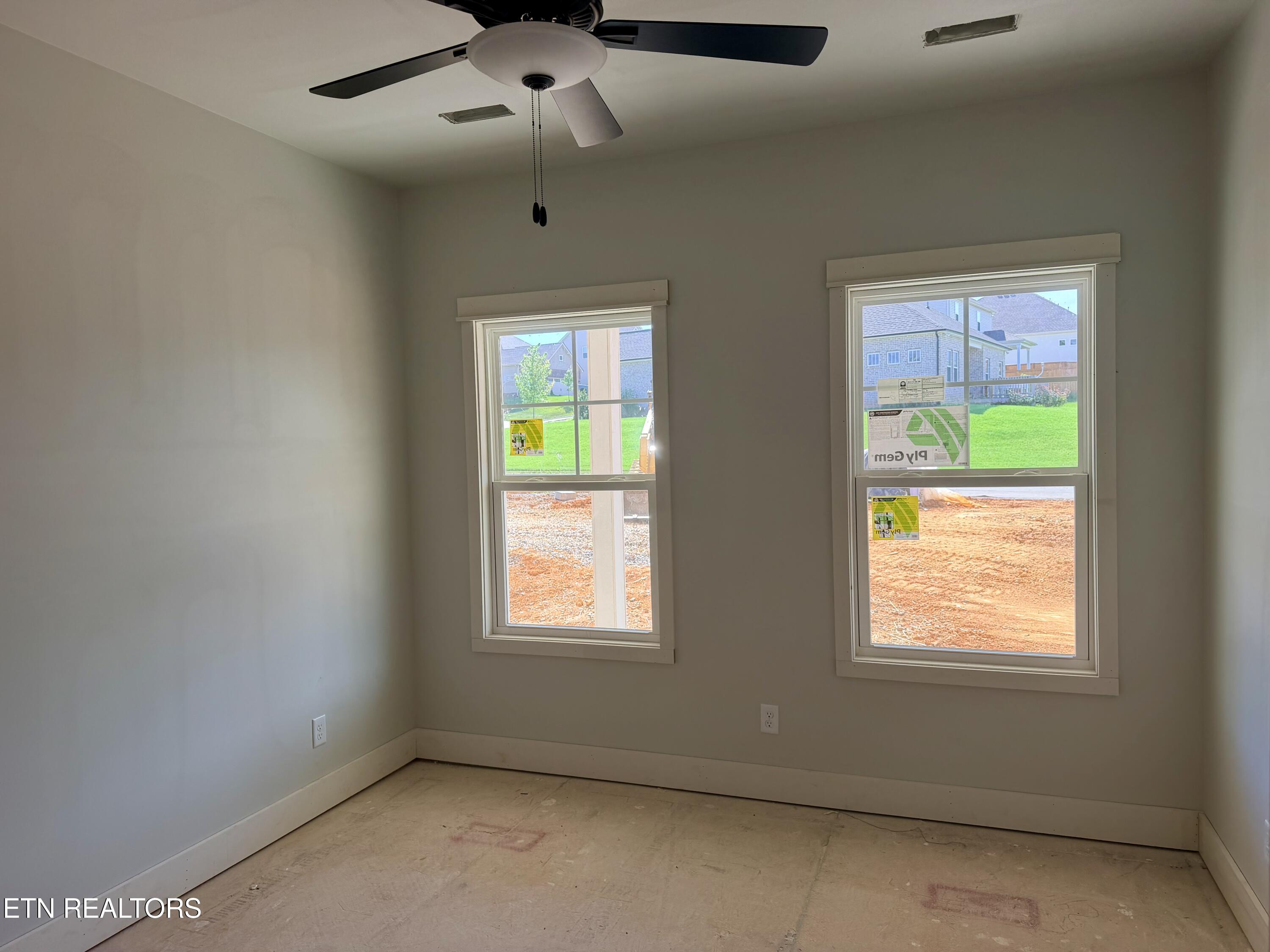 222 English Oak Lane Lenoir City TN 37771