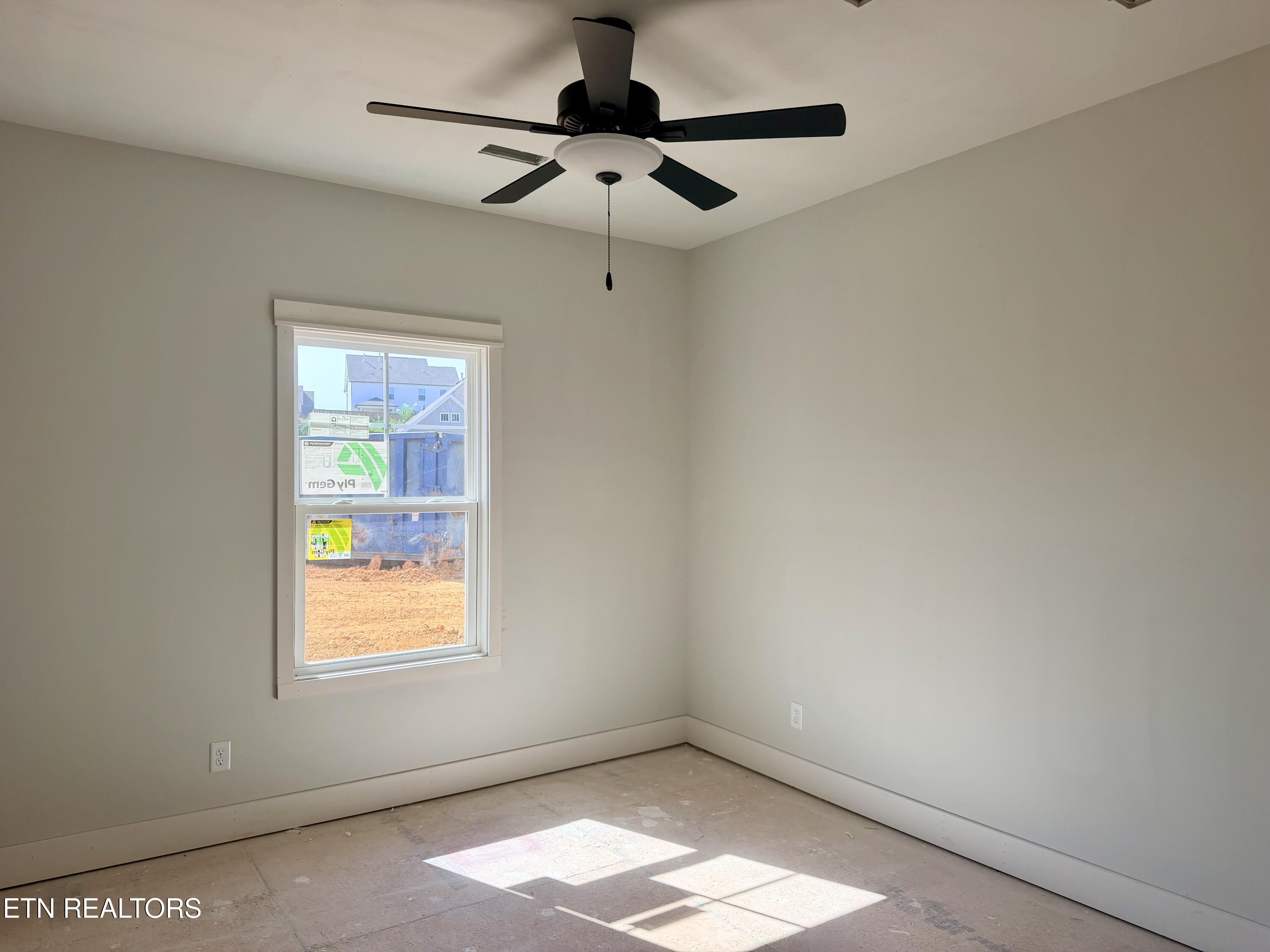 222 English Oak Lane Lenoir City TN 37771