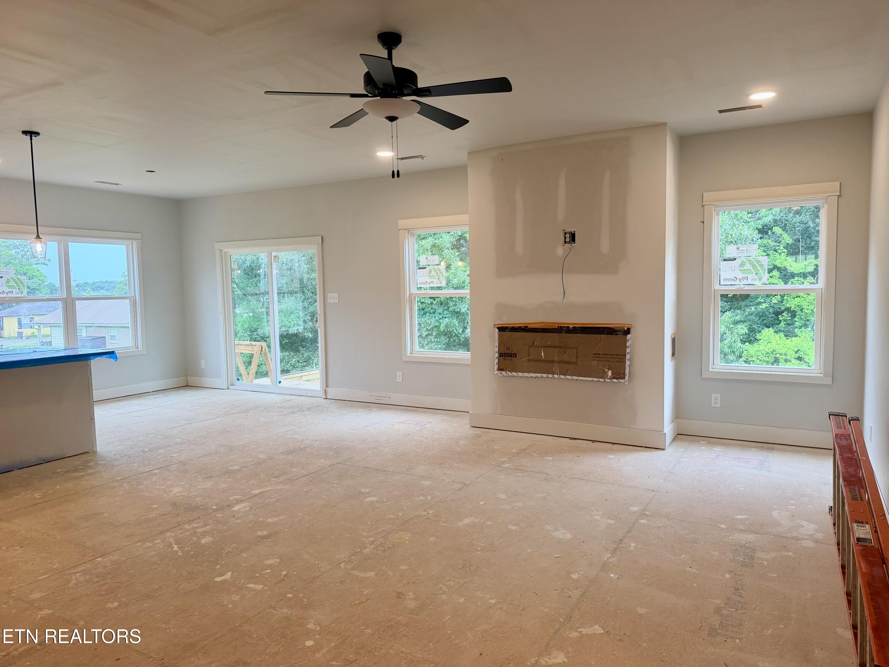 222 English Oak Lane Lenoir City TN 37771