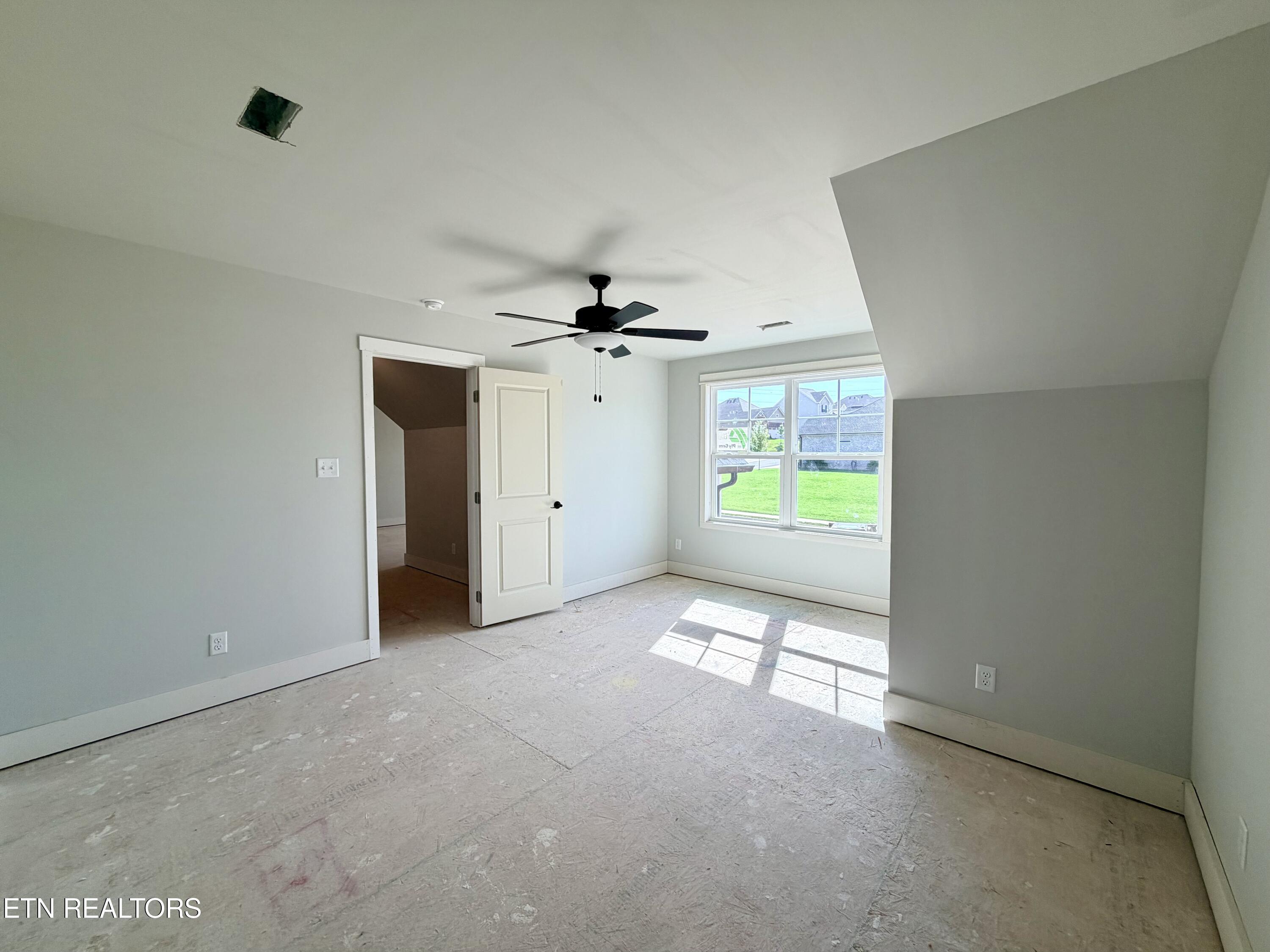 222 English Oak Lane Lenoir City TN 37771