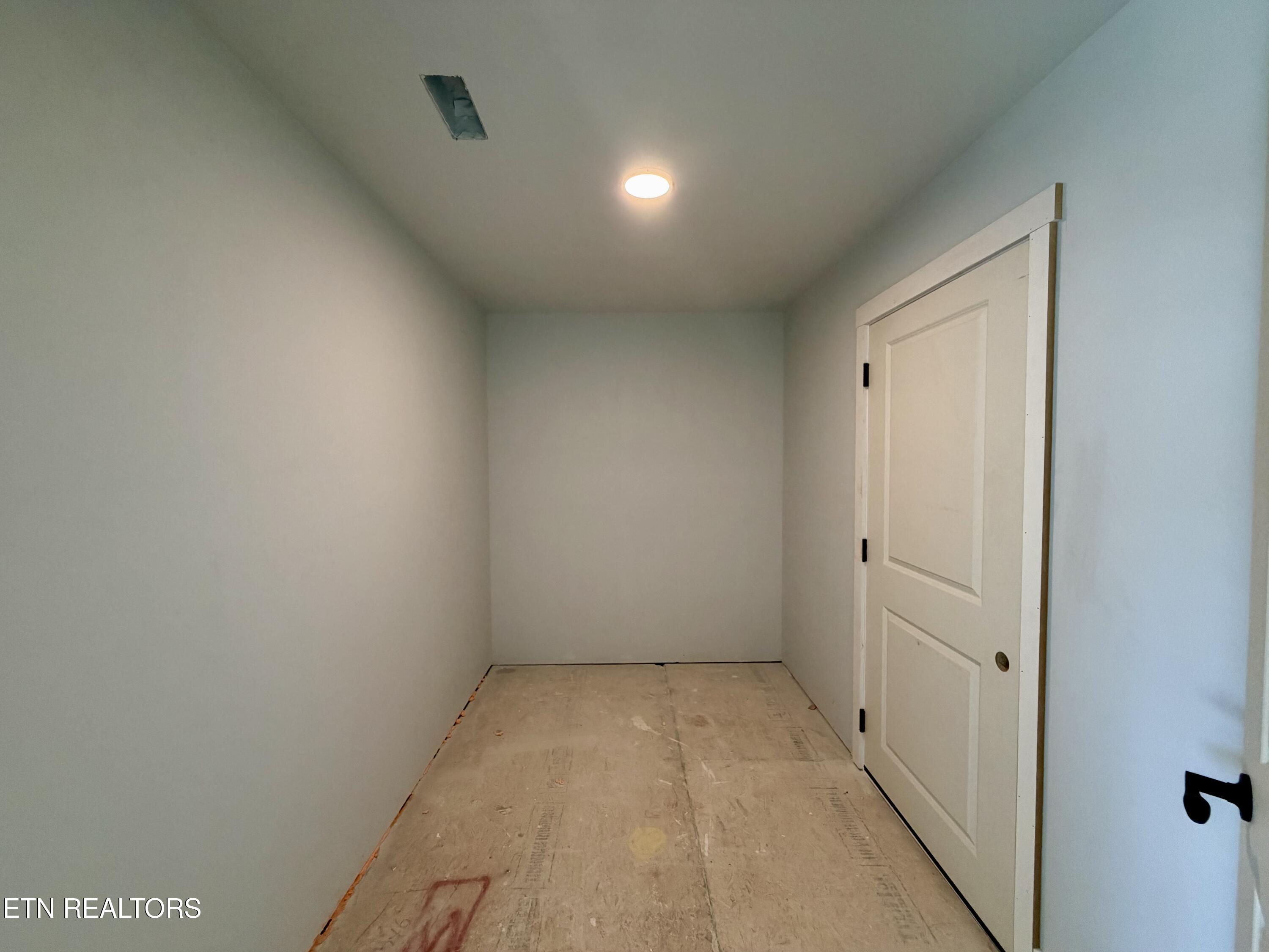 222 English Oak Lane Lenoir City TN 37771