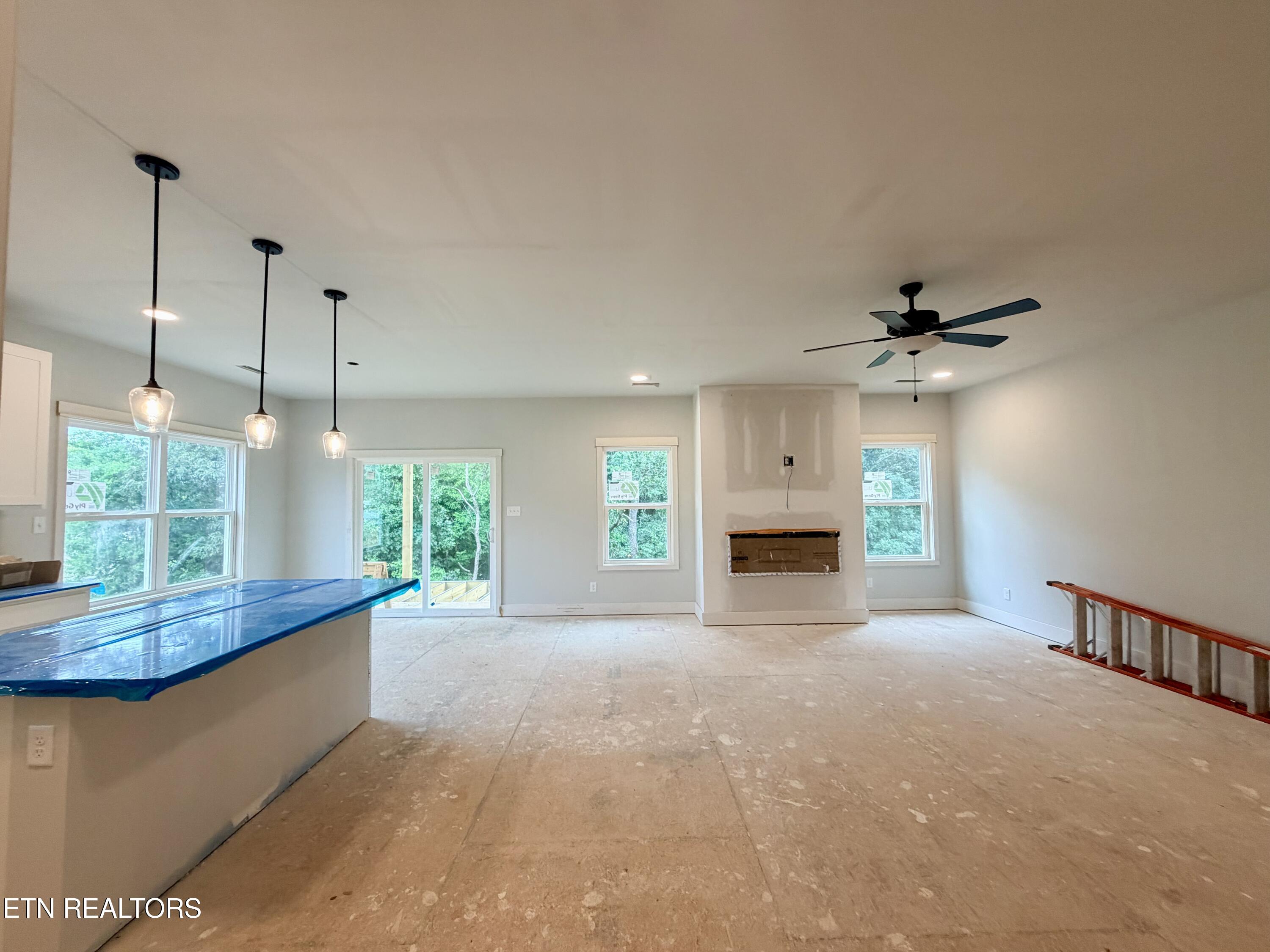 222 English Oak Lane Lenoir City TN 37771