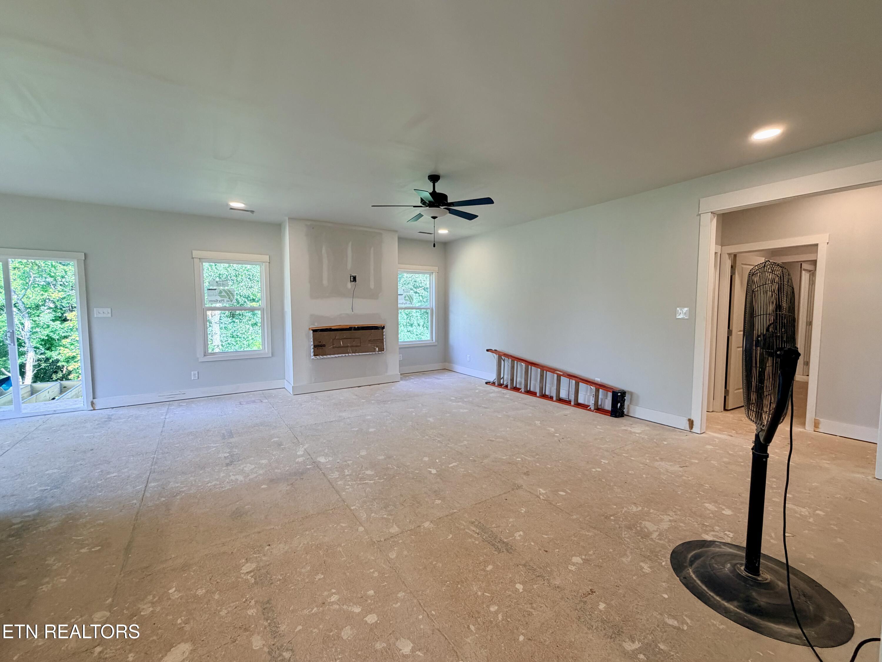 222 English Oak Lane Lenoir City TN 37771