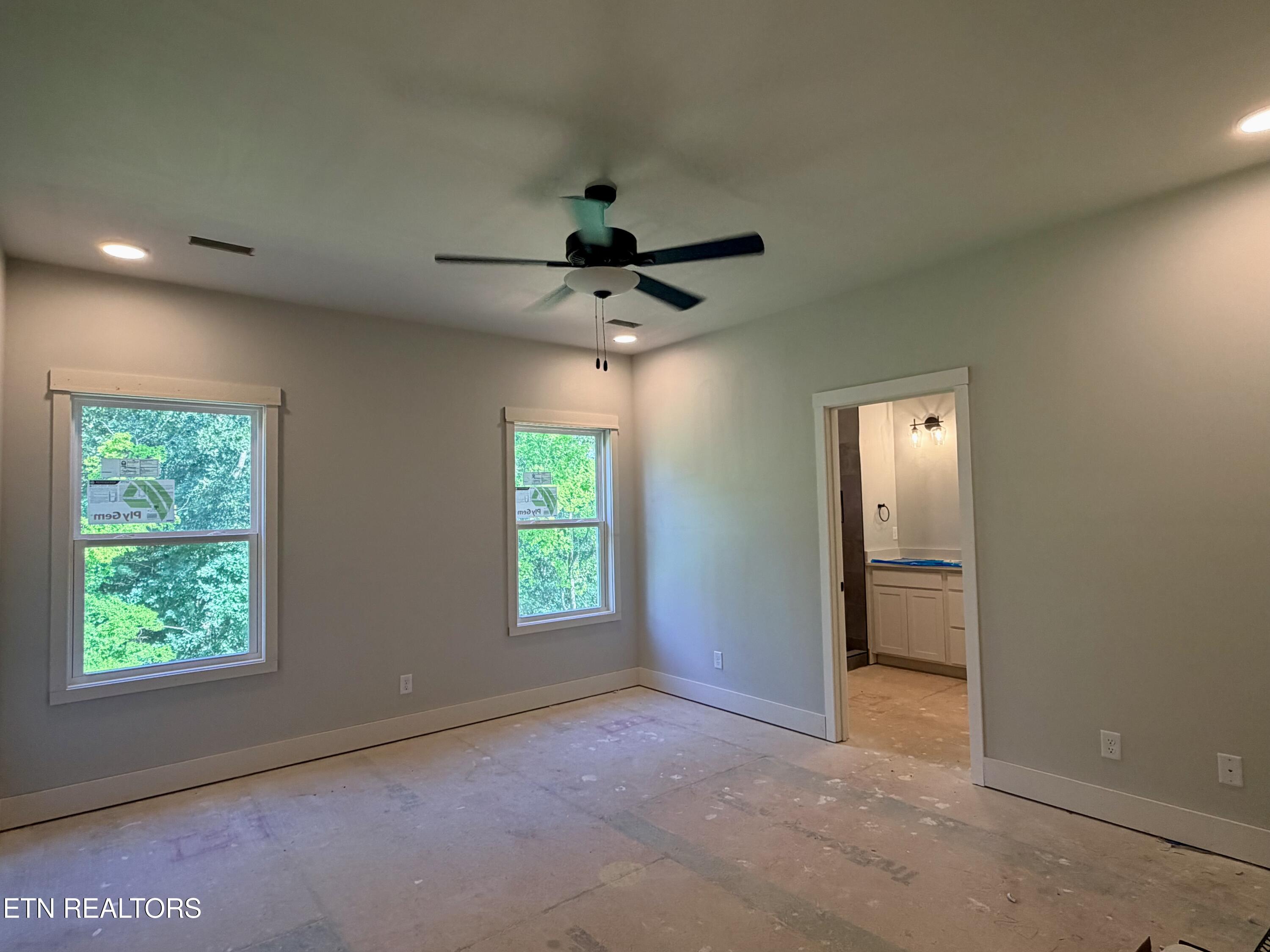 222 English Oak Lane Lenoir City TN 37771