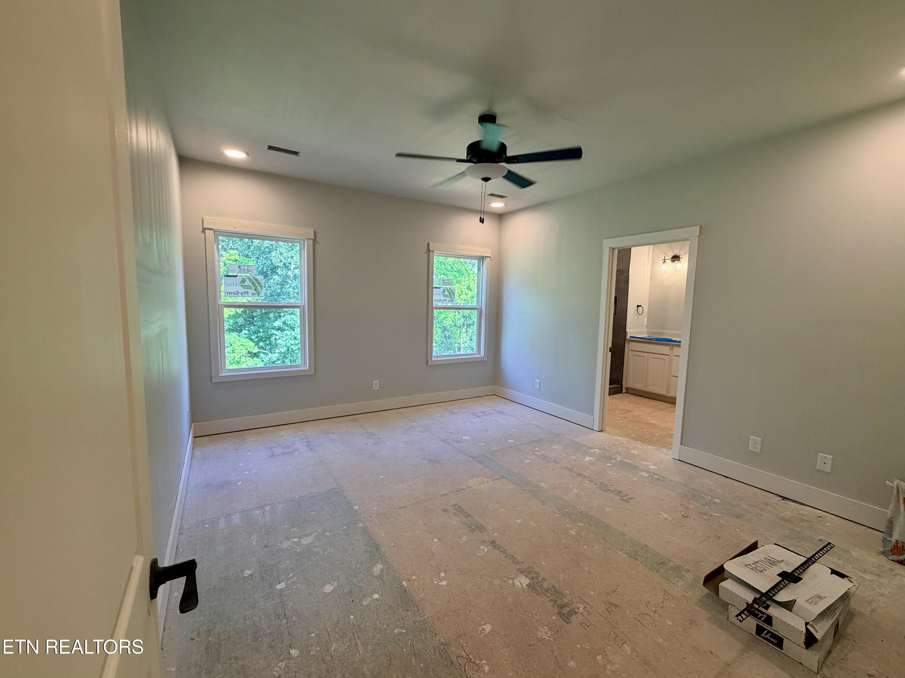 222 English Oak Lane Lenoir City TN 37771