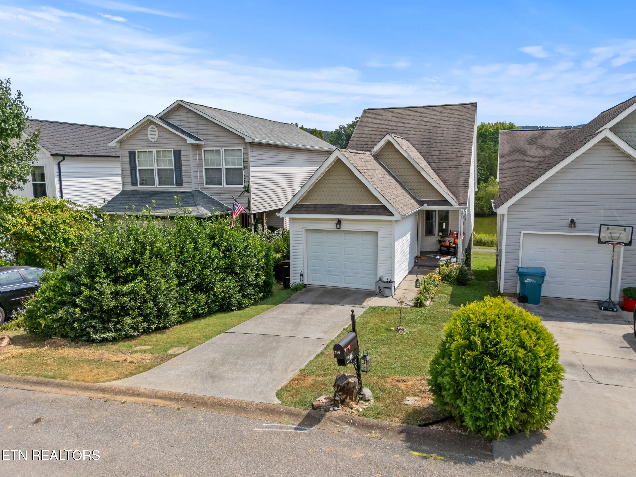 6712 Water Lilly Way Knoxville TN 37918
