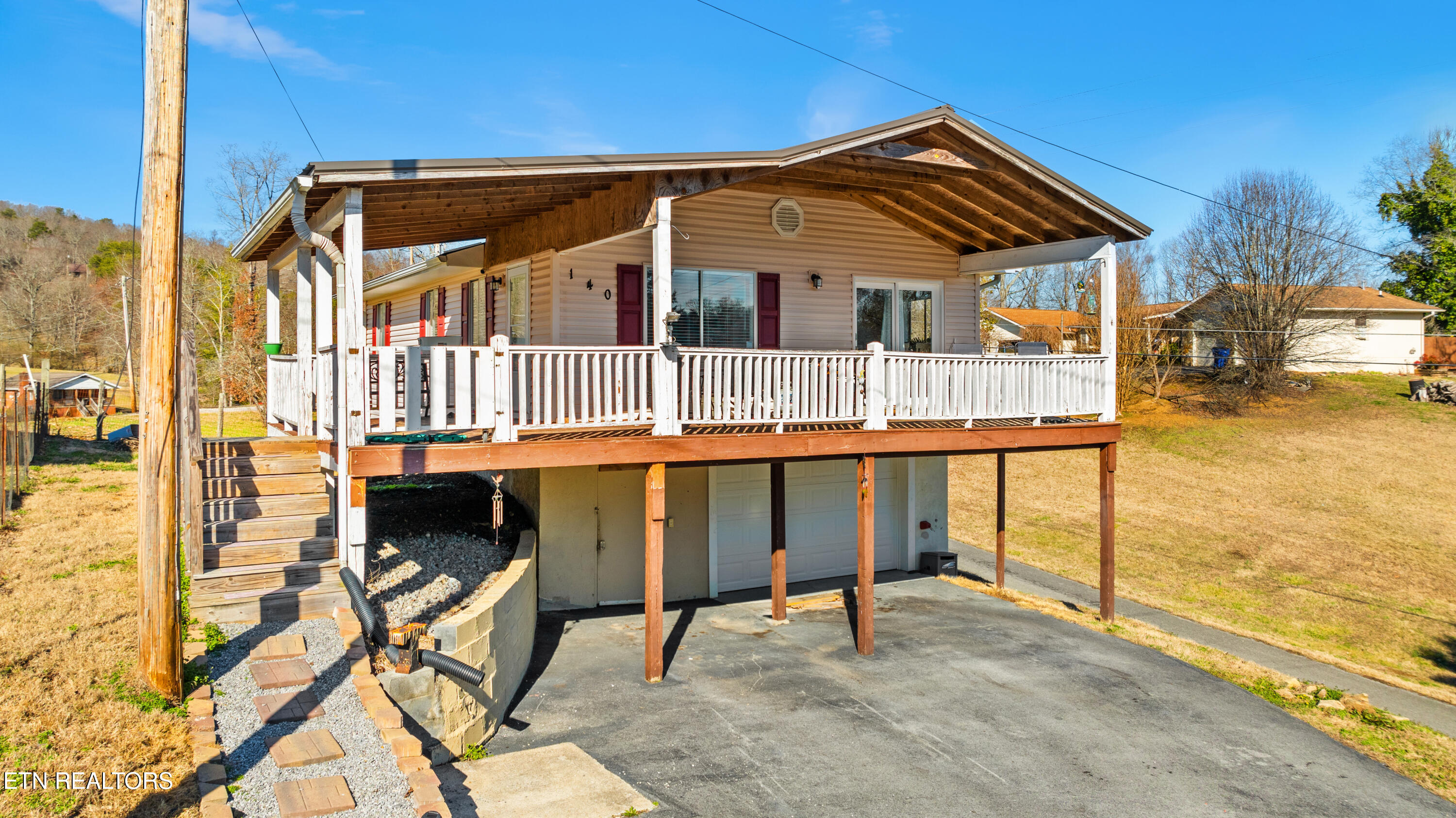 140 Blacksferry Loop Clinton TN 37716