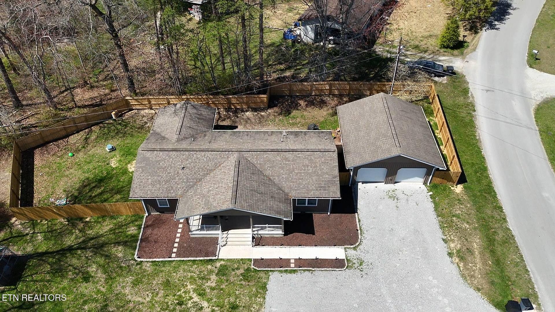 806 Cooper Lake Road Oneida TN 37841