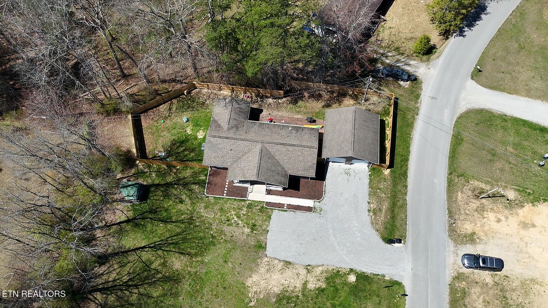 806 Cooper Lake Road Oneida TN 37841