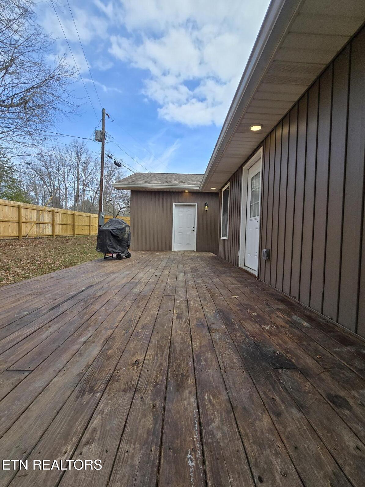 806 Cooper Lake Road Oneida TN 37841