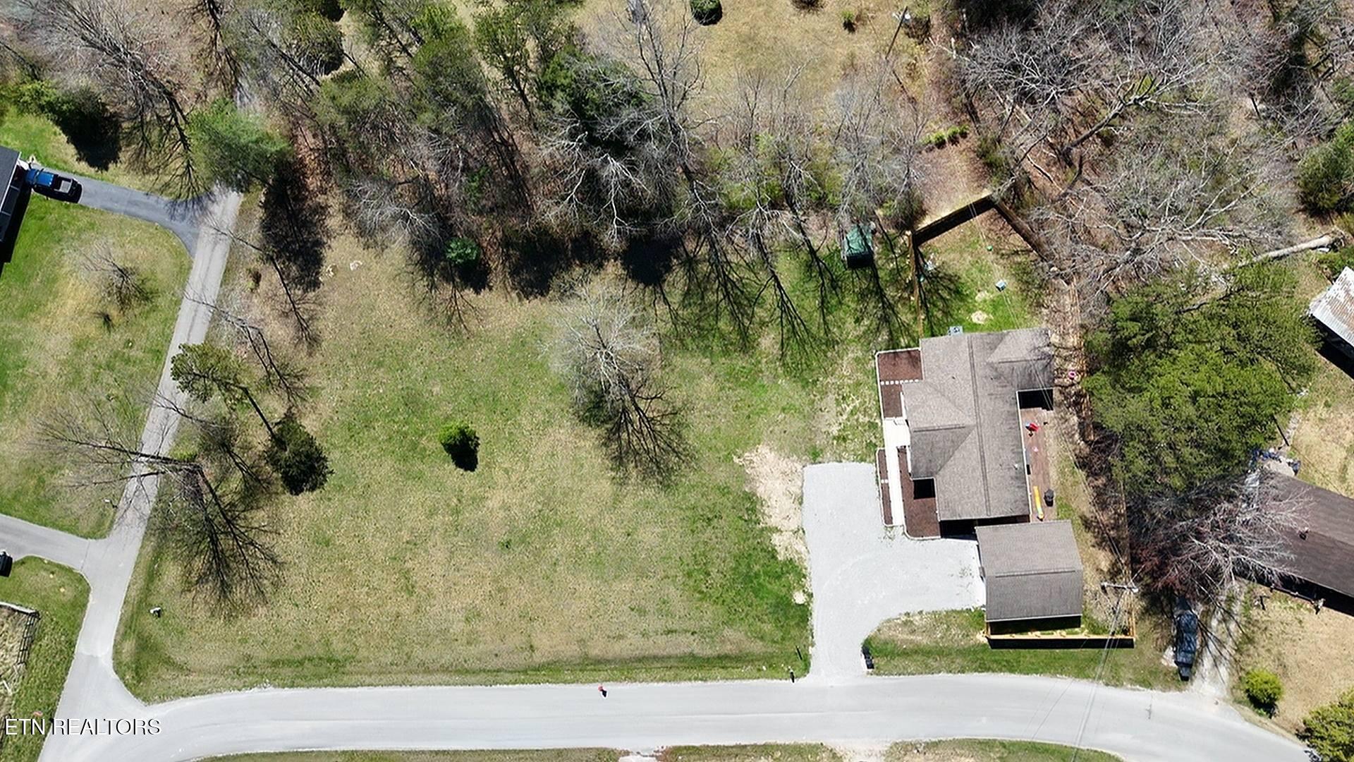806 Cooper Lake Road Oneida TN 37841