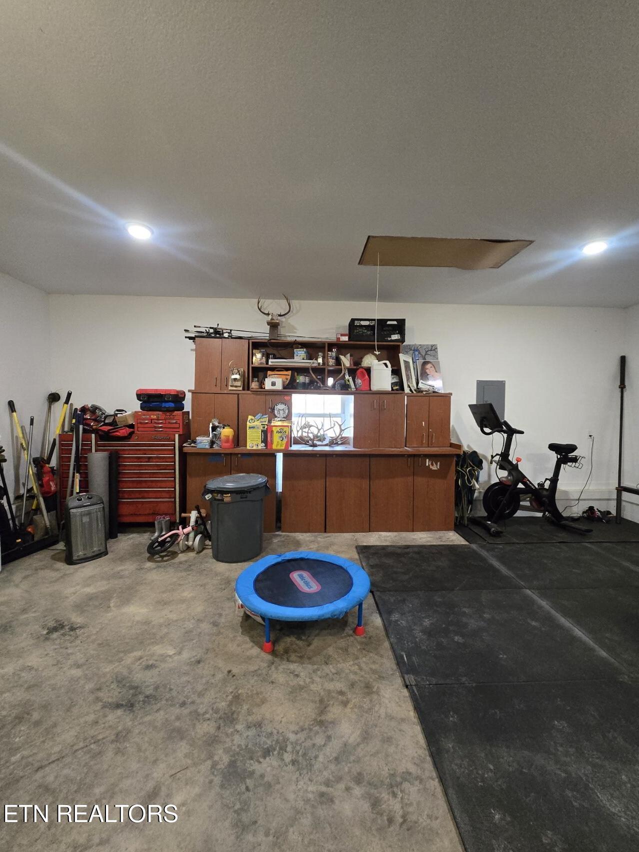 806 Cooper Lake Road Oneida TN 37841