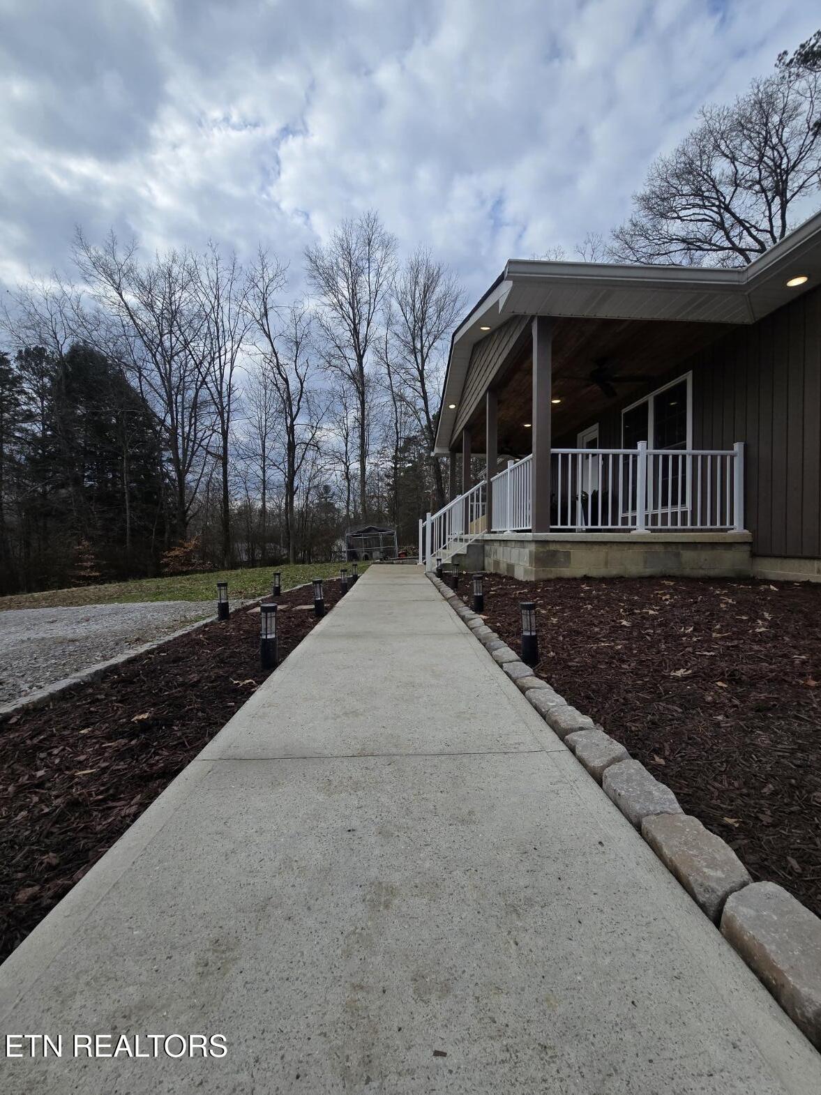 806 Cooper Lake Road Oneida TN 37841