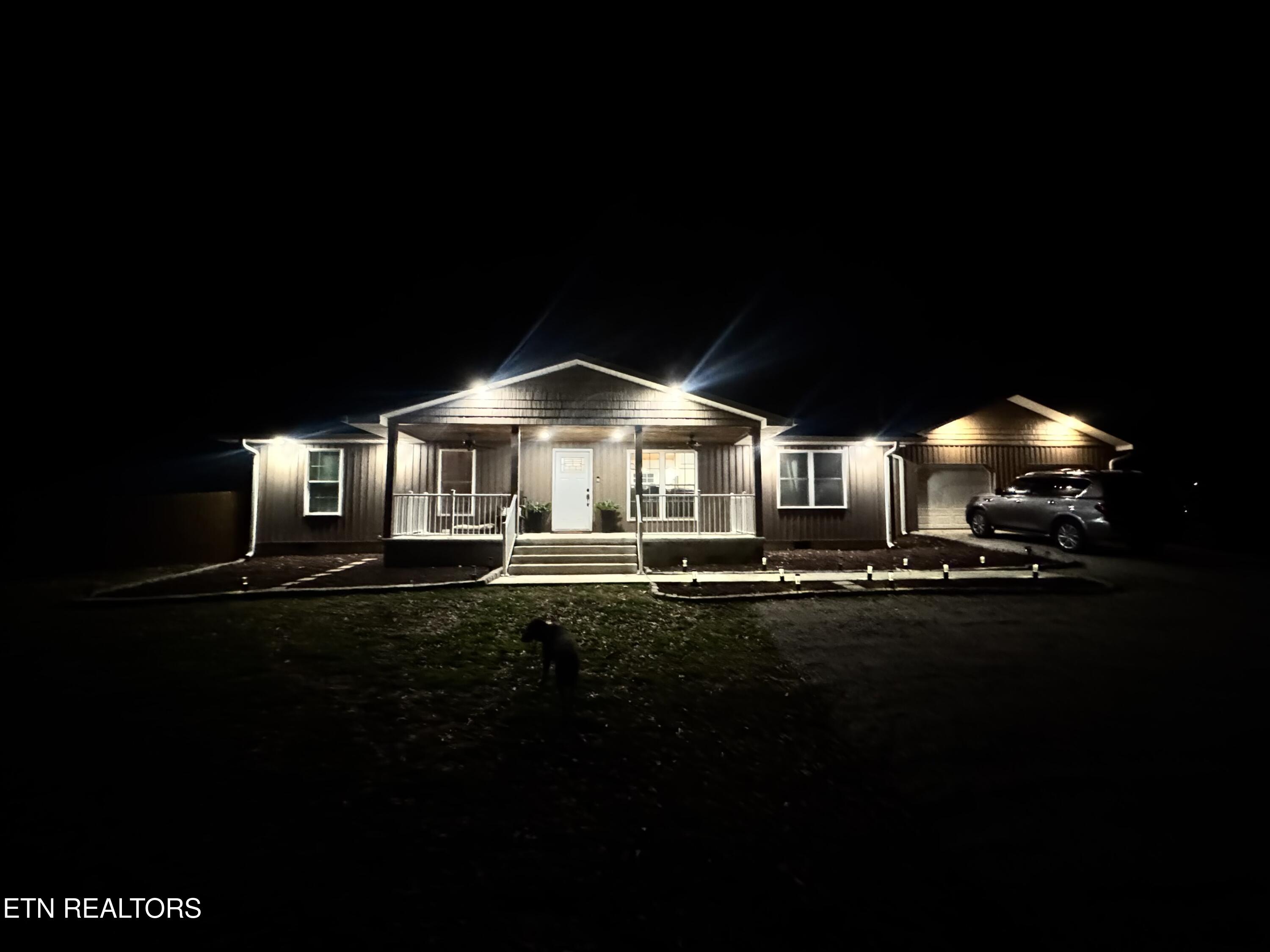 806 Cooper Lake Road Oneida TN 37841