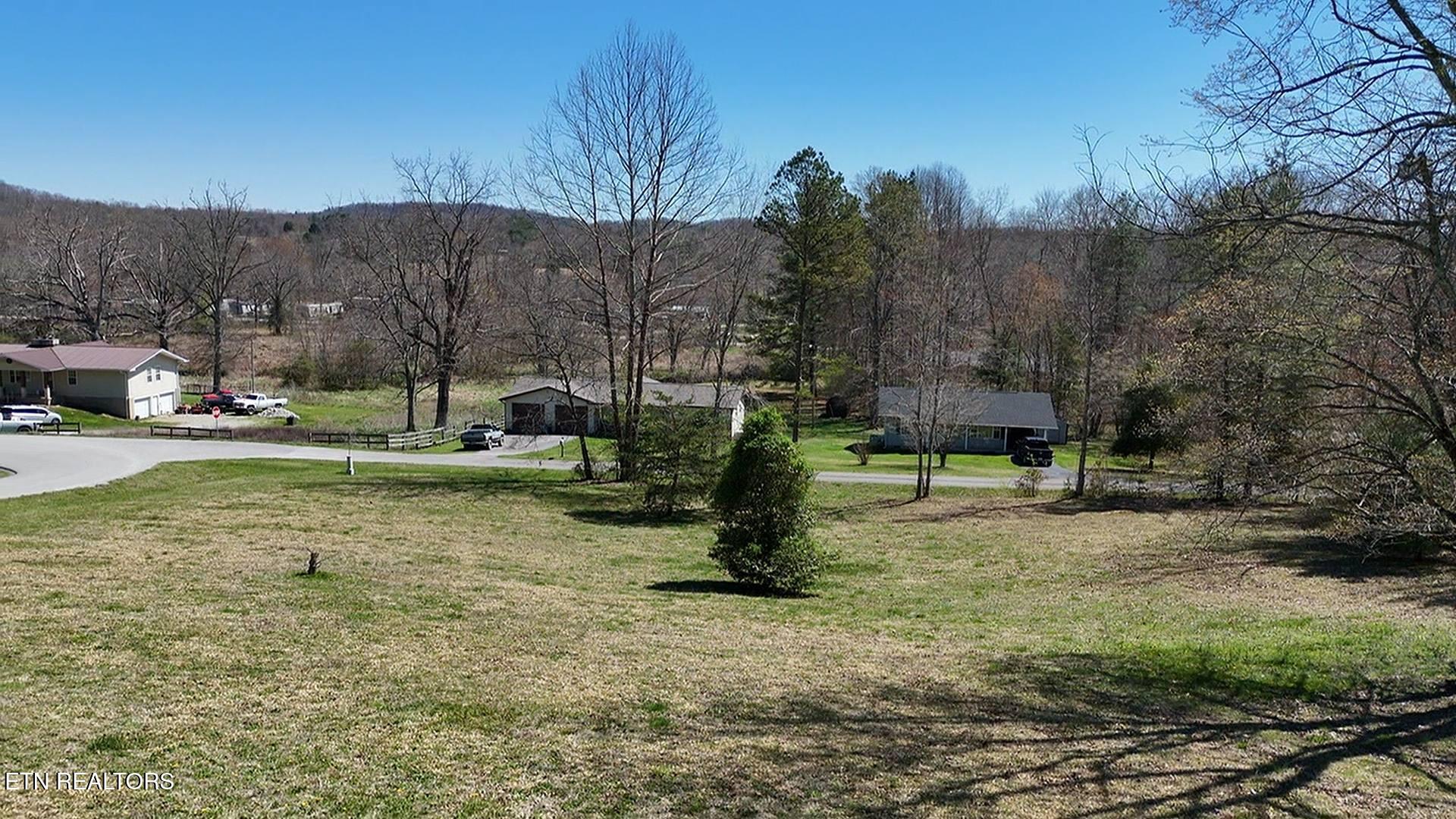 806 Cooper Lake Road Oneida TN 37841
