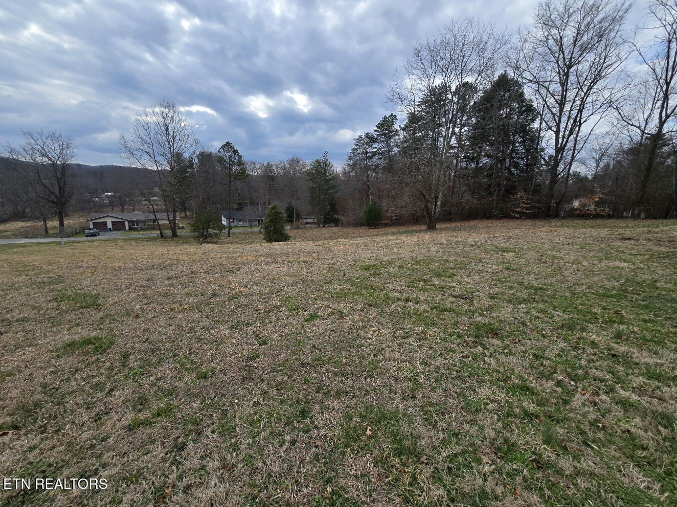 806 Cooper Lake Road Oneida TN 37841