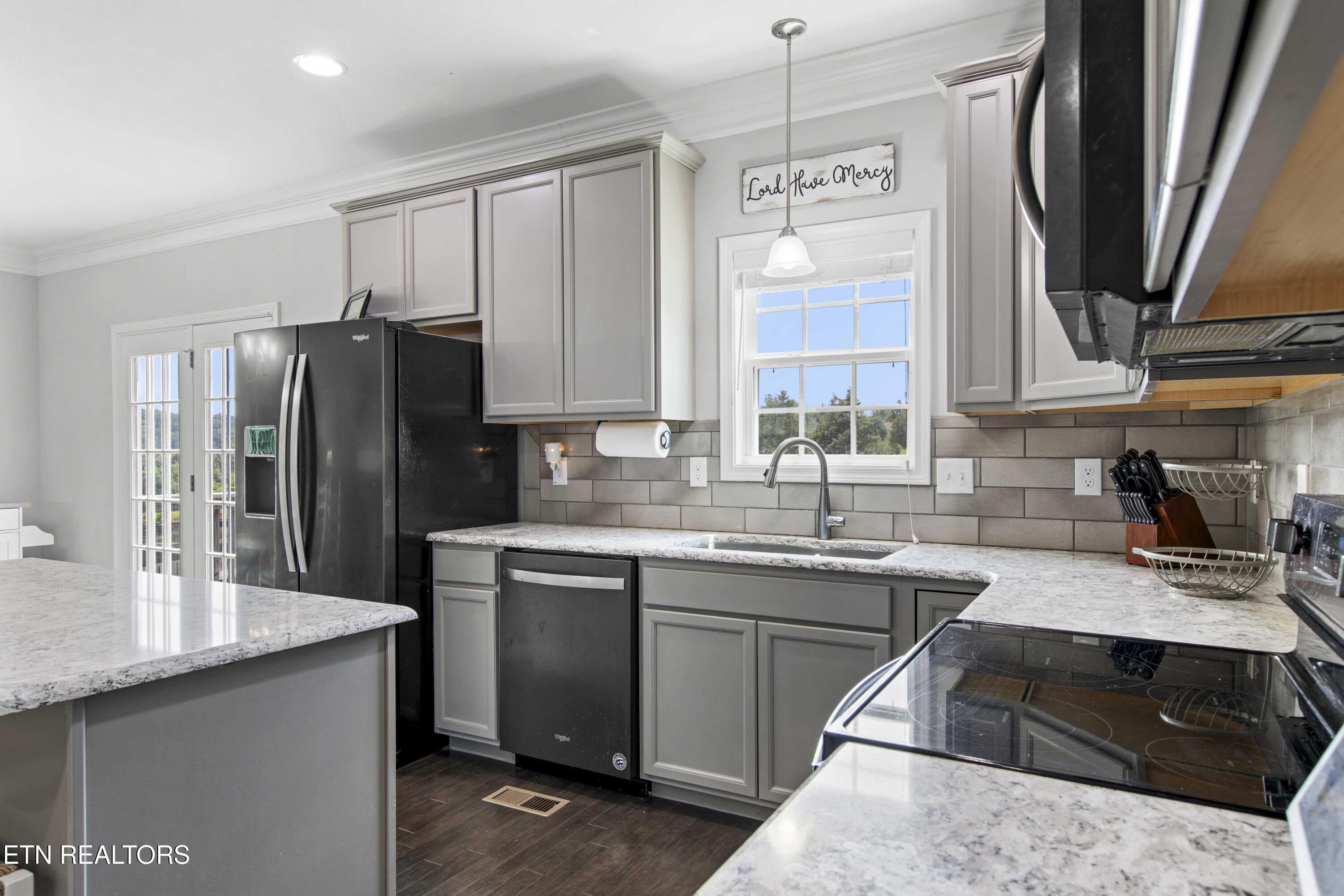 1152 Cloud View Drive Powell TN 37849