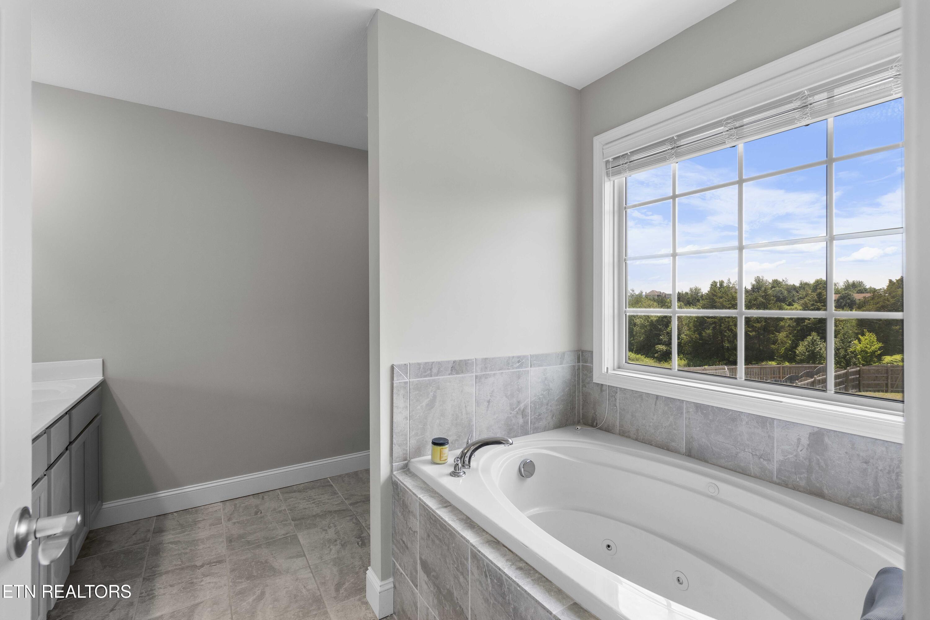 1152 Cloud View Drive Powell TN 37849