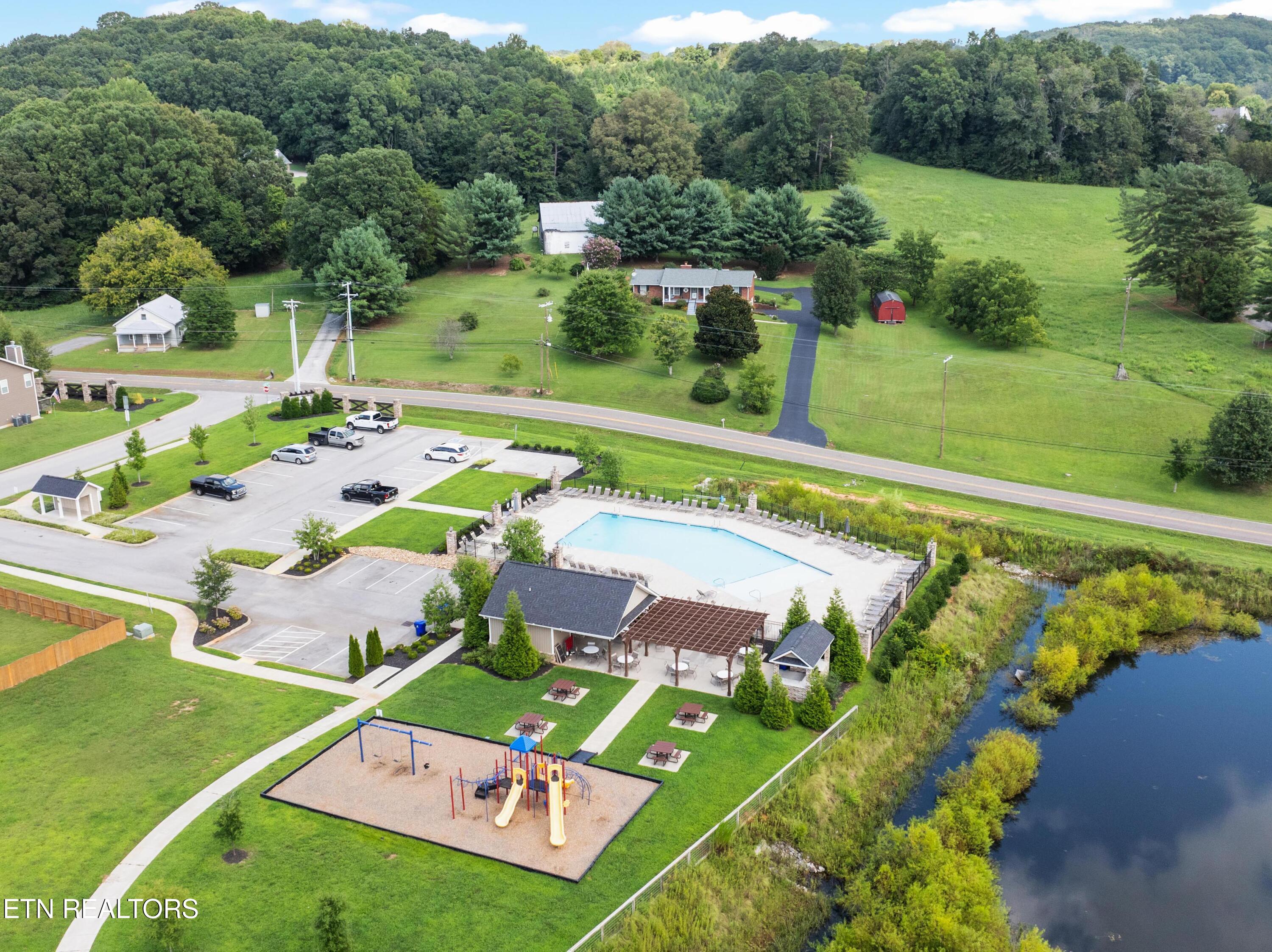 1152 Cloud View Drive Powell TN 37849