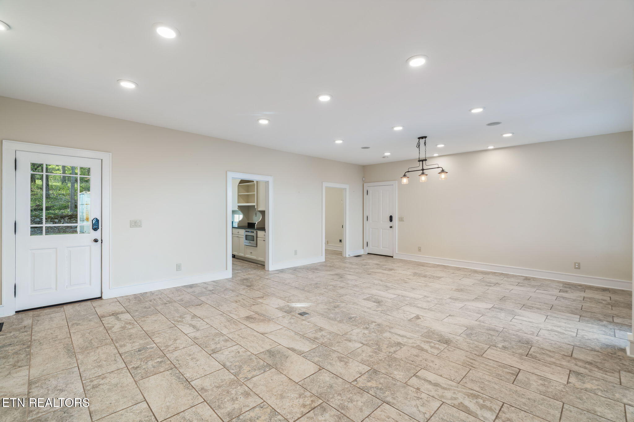 692 Possum Trot Road Grandview TN 37337