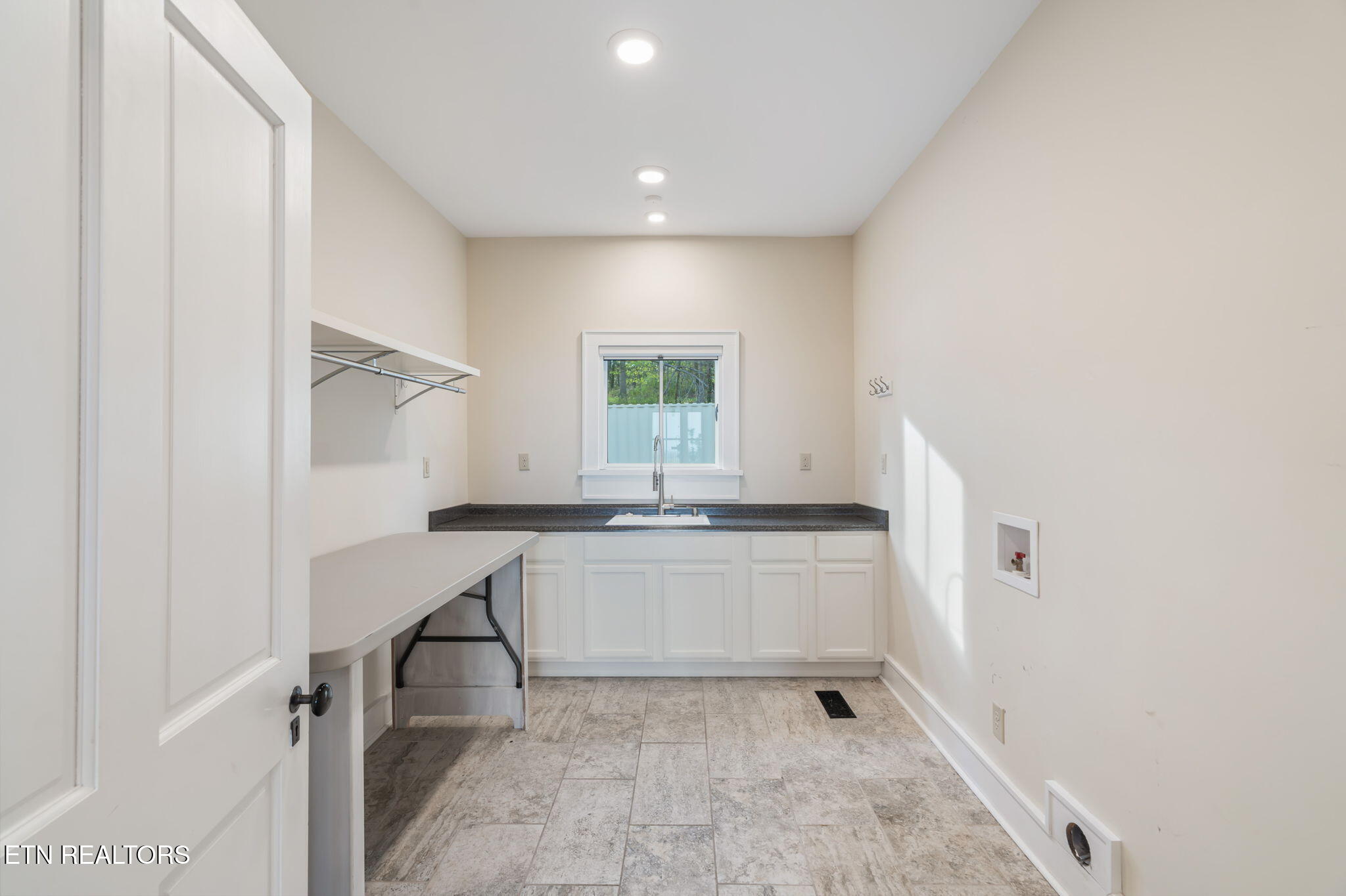 692 Possum Trot Road Grandview TN 37337