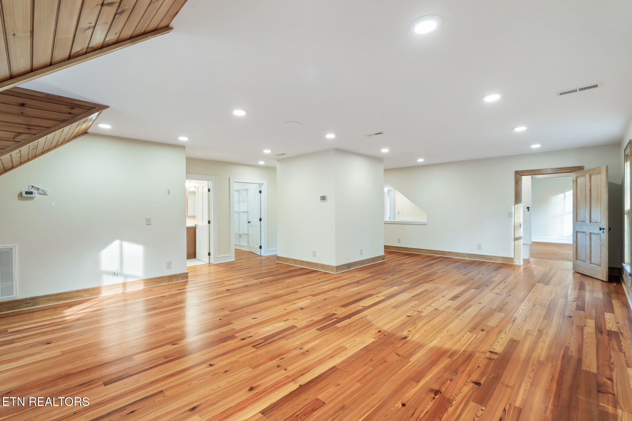 692 Possum Trot Road Grandview TN 37337
