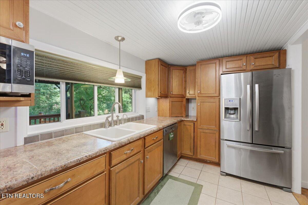 8773 White Wing Road Lenoir City TN 37771