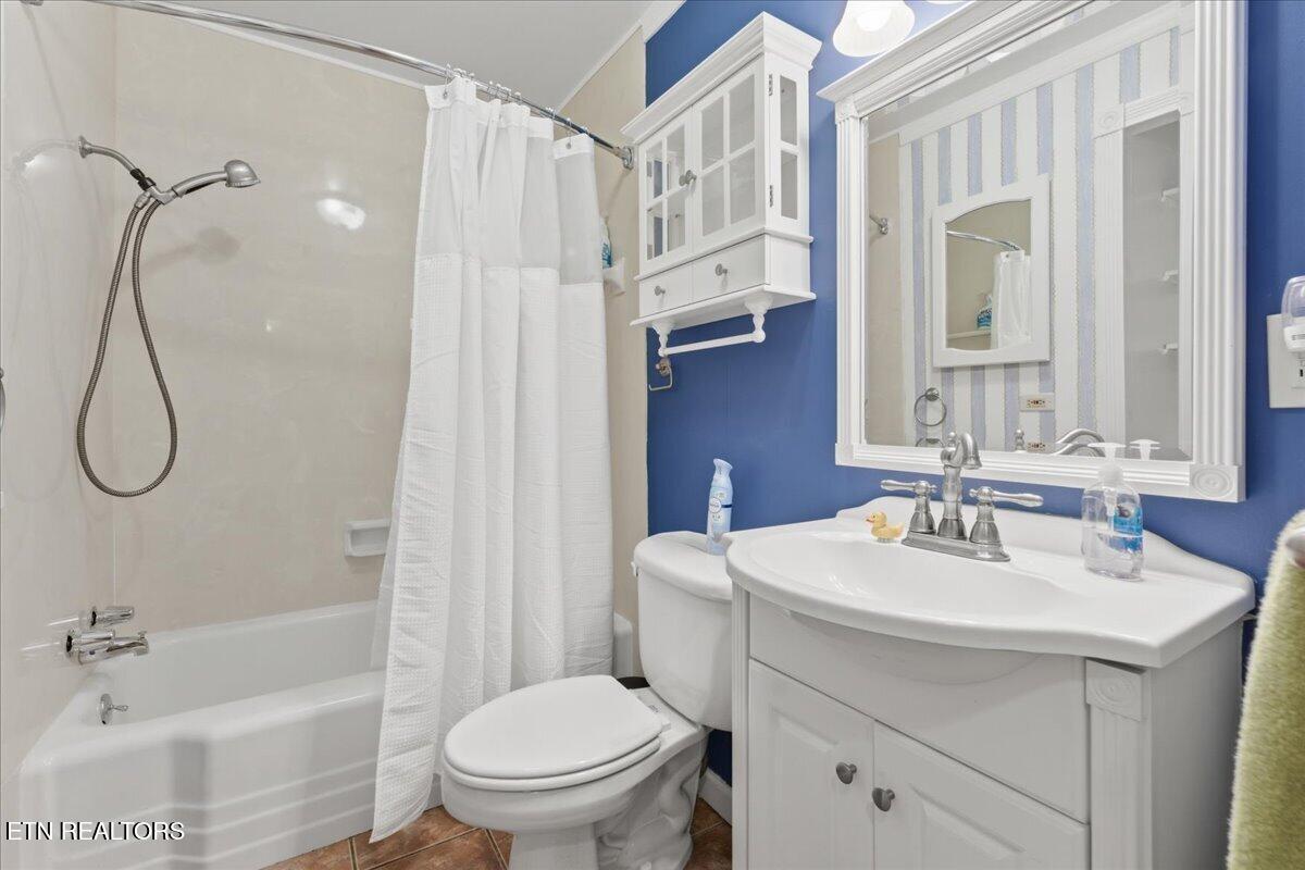 8773 White Wing Road Lenoir City TN 37771