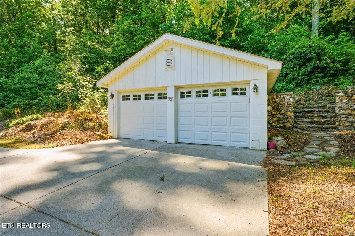 8773 White Wing Road Lenoir City TN 37771