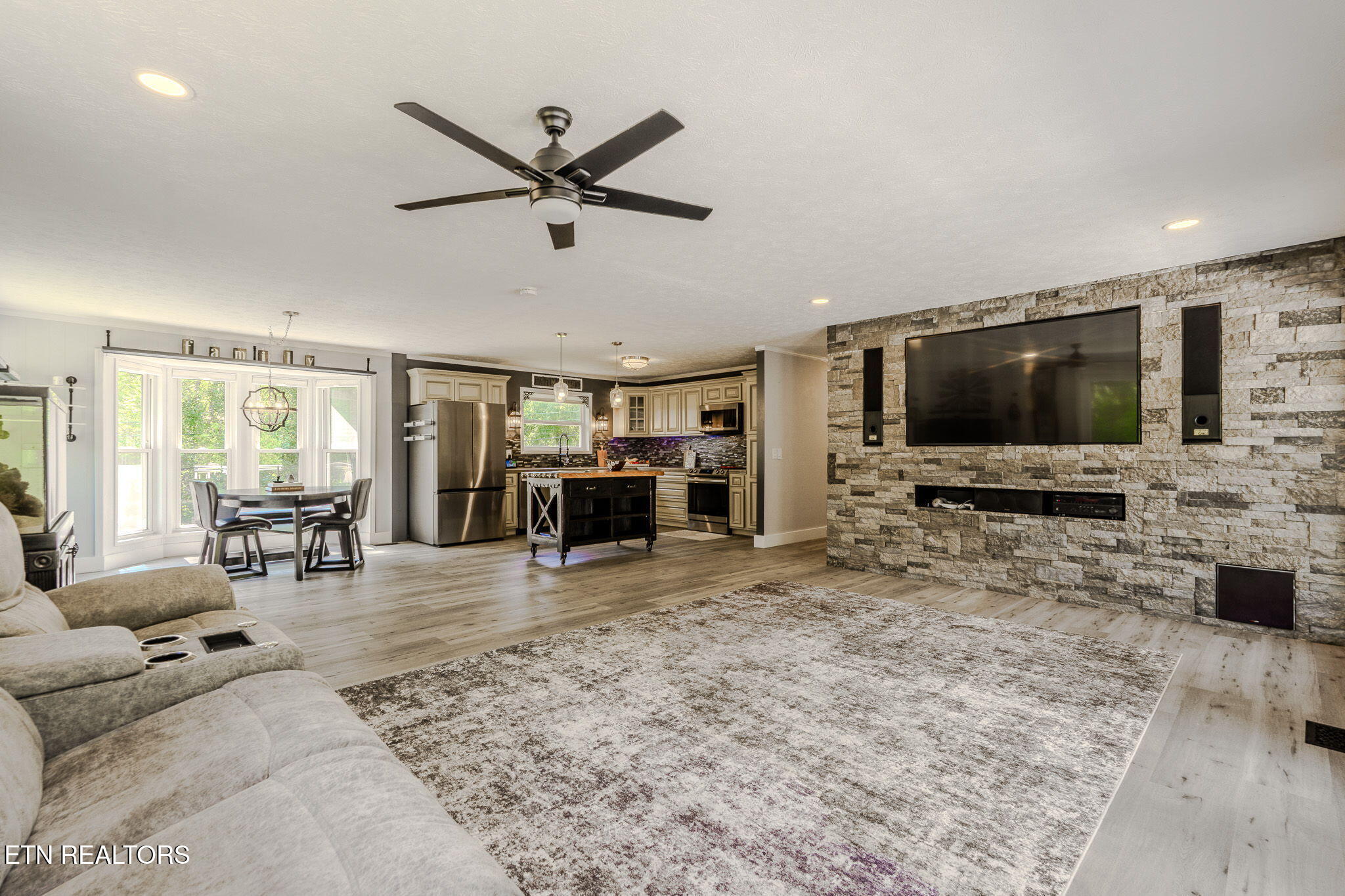 3158 Nevils Way Sevierville TN 37876