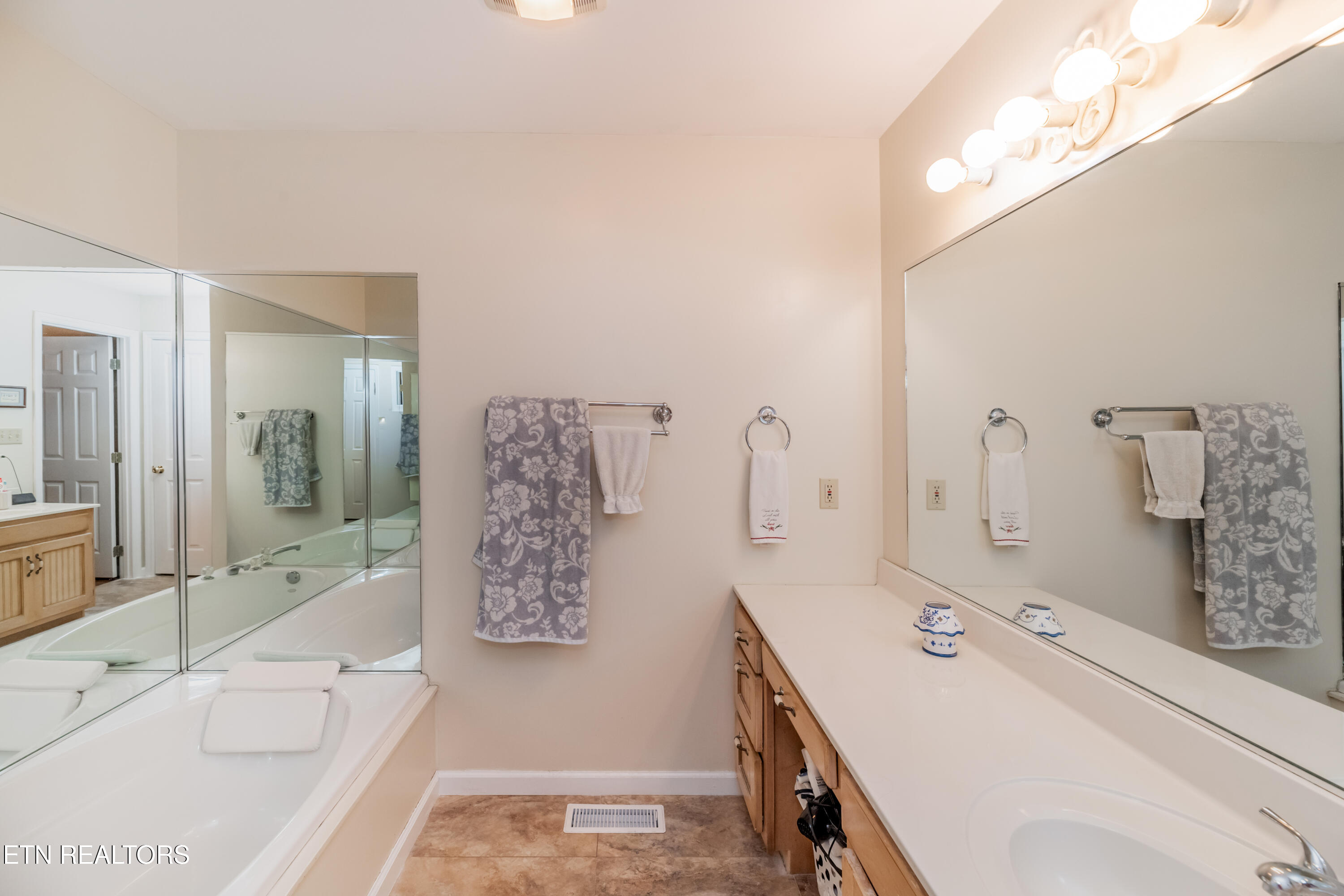 124 Mossey Creek Drive Kingston TN 37763