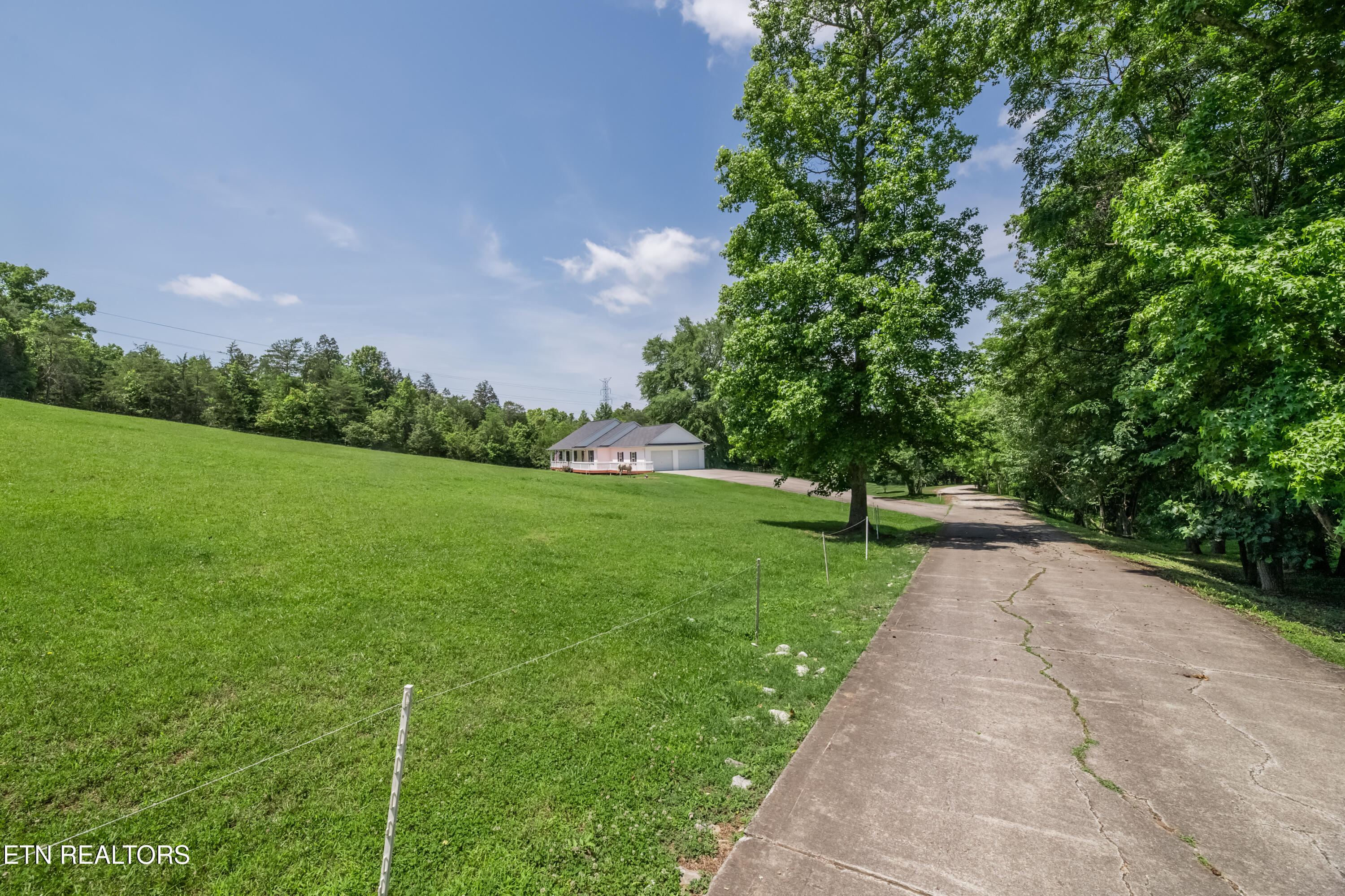 124 Mossey Creek Drive Kingston TN 37763