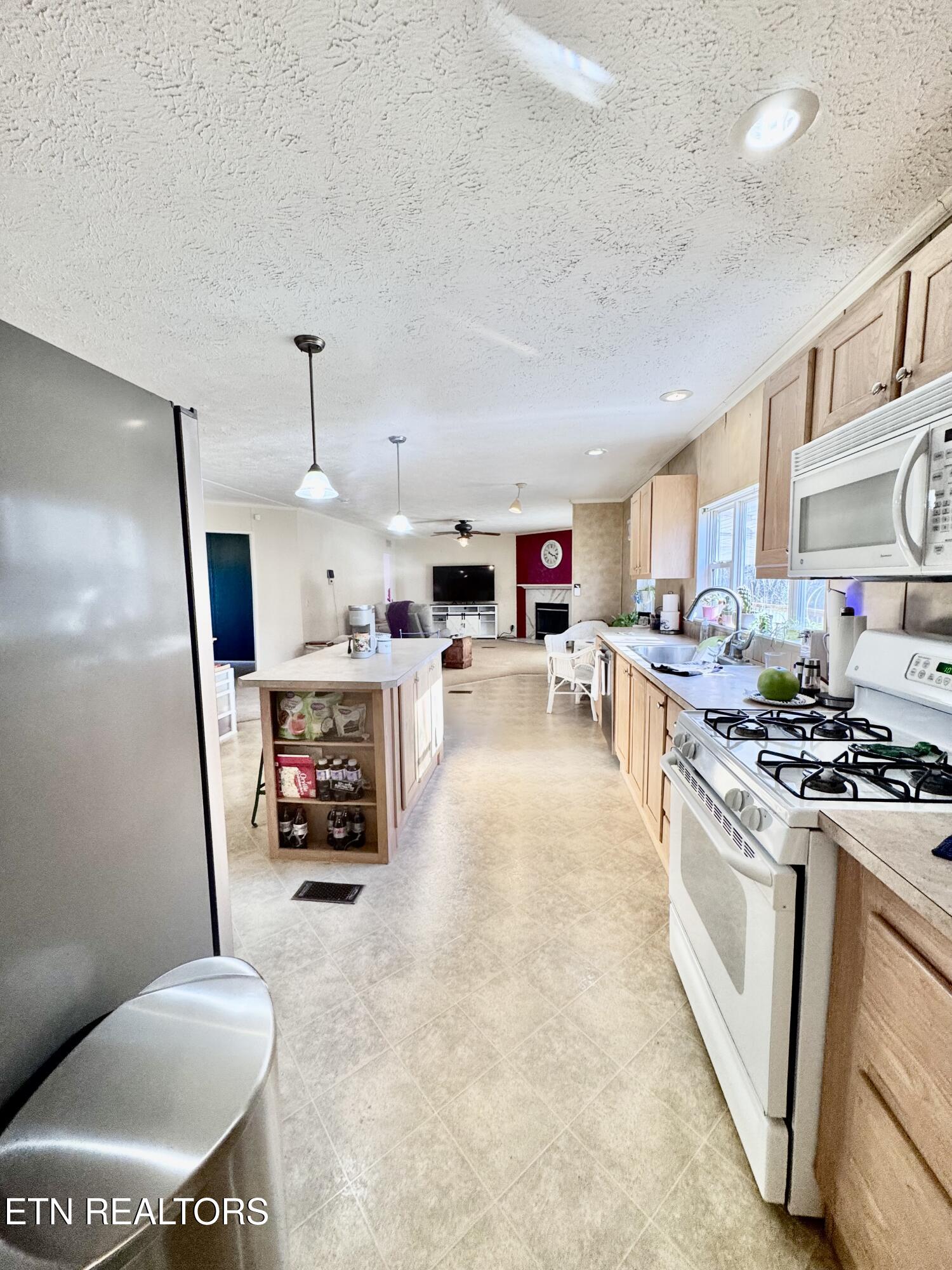 9202 Strawberry Plains Pike Strawberry Plains TN 37871