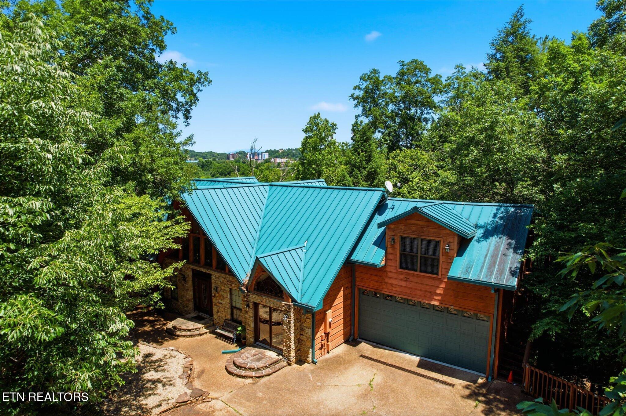 201 Clear Point Lane Pigeon Forge TN 37863