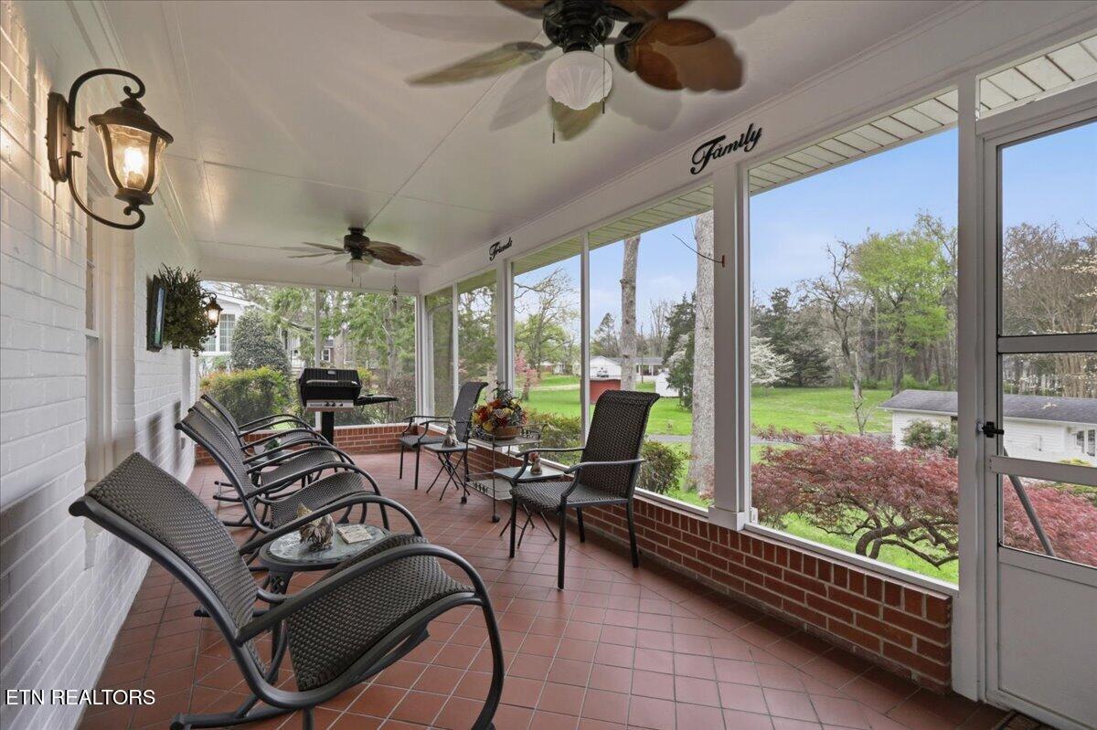 607 S Charles G Seivers Boulevard Clinton TN 37716