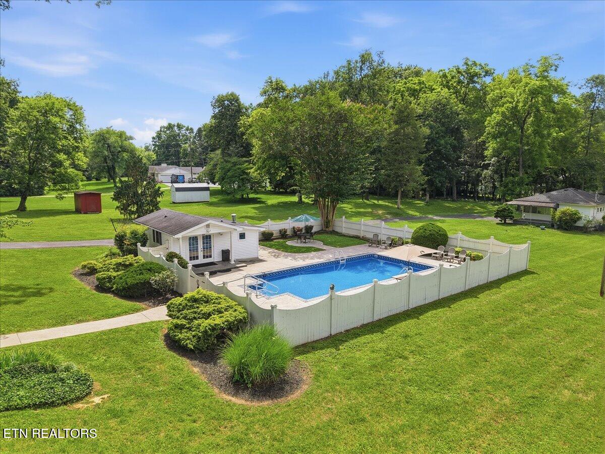 607 S Charles G Seivers Boulevard Clinton TN 37716