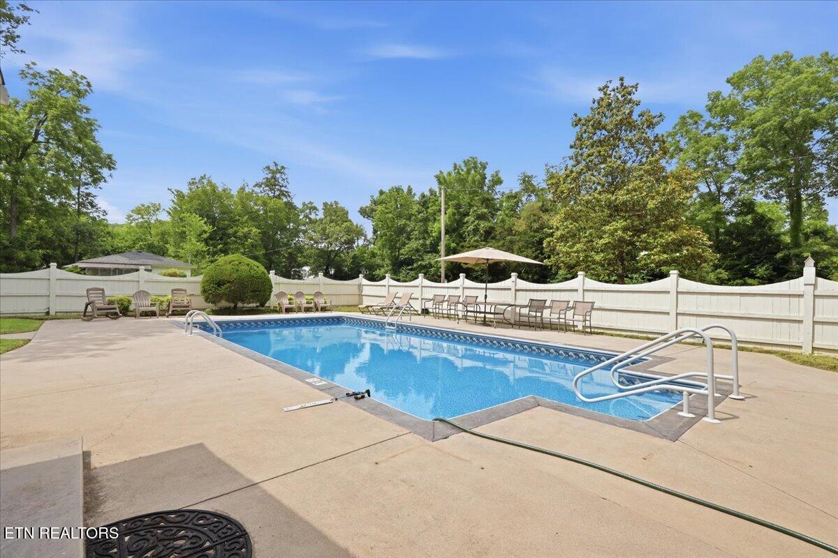 607 S Charles G Seivers Boulevard Clinton TN 37716